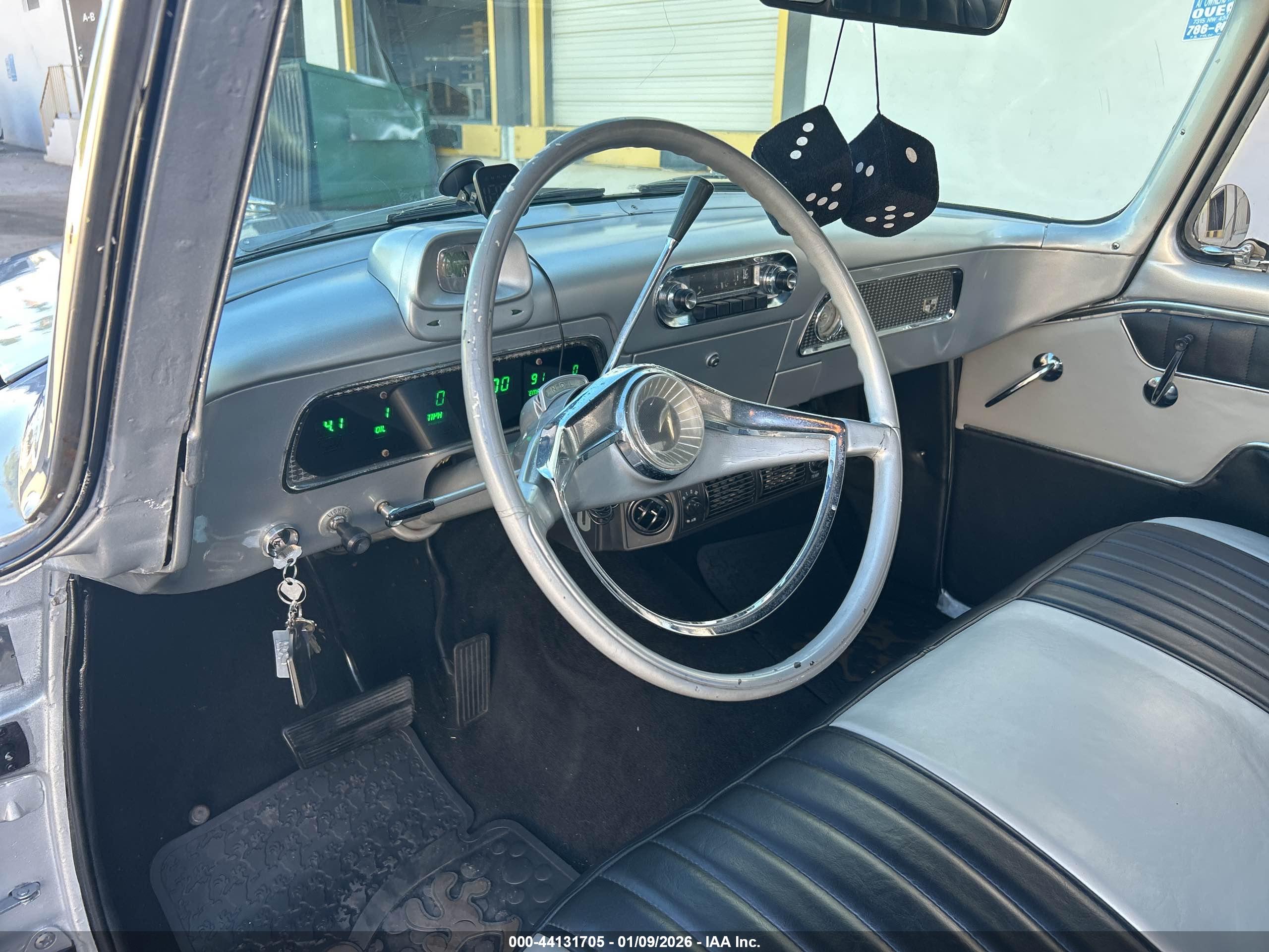STUDEBAKER COMMANDER image 5