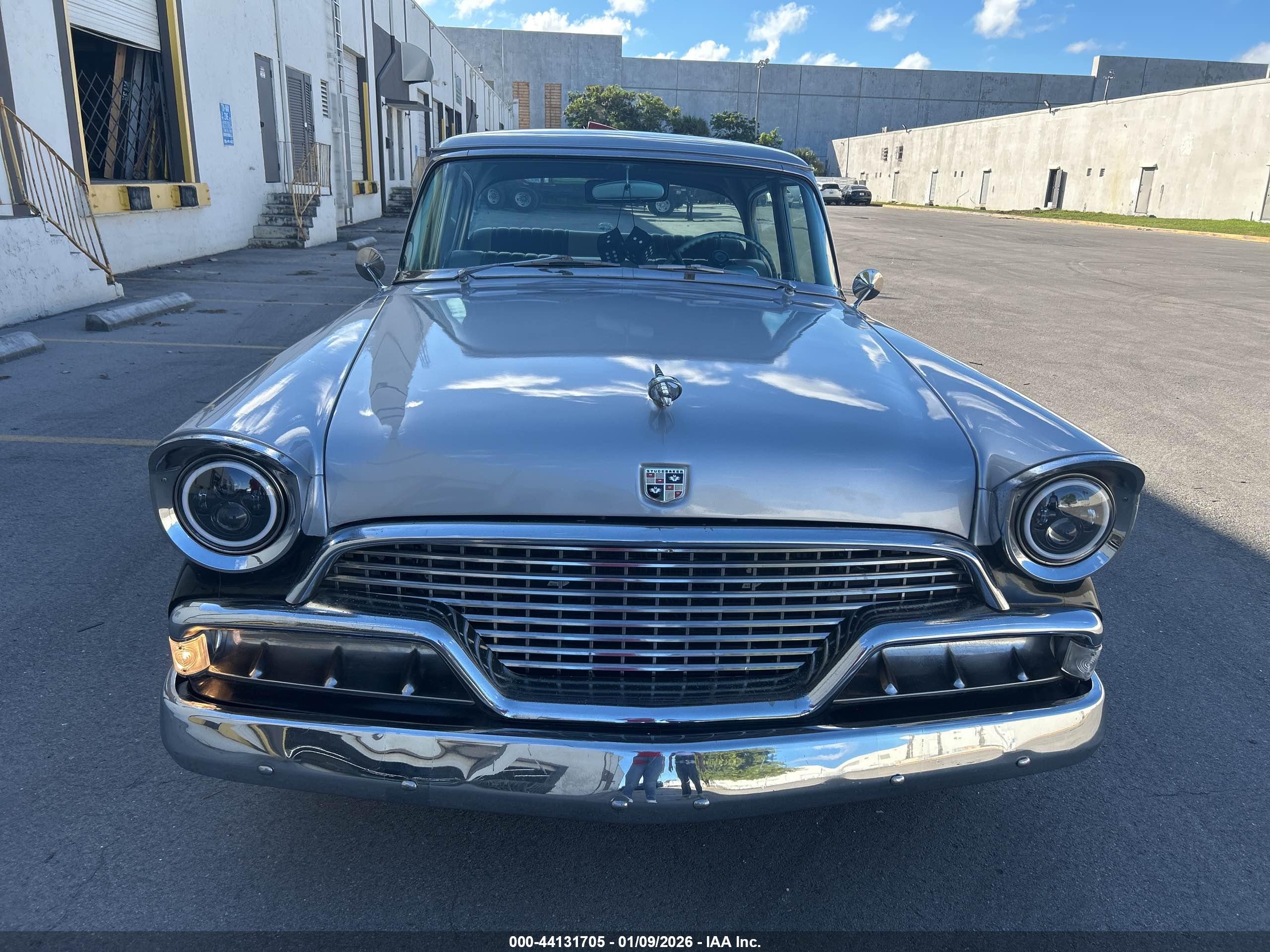 STUDEBAKER COMMANDER image 6