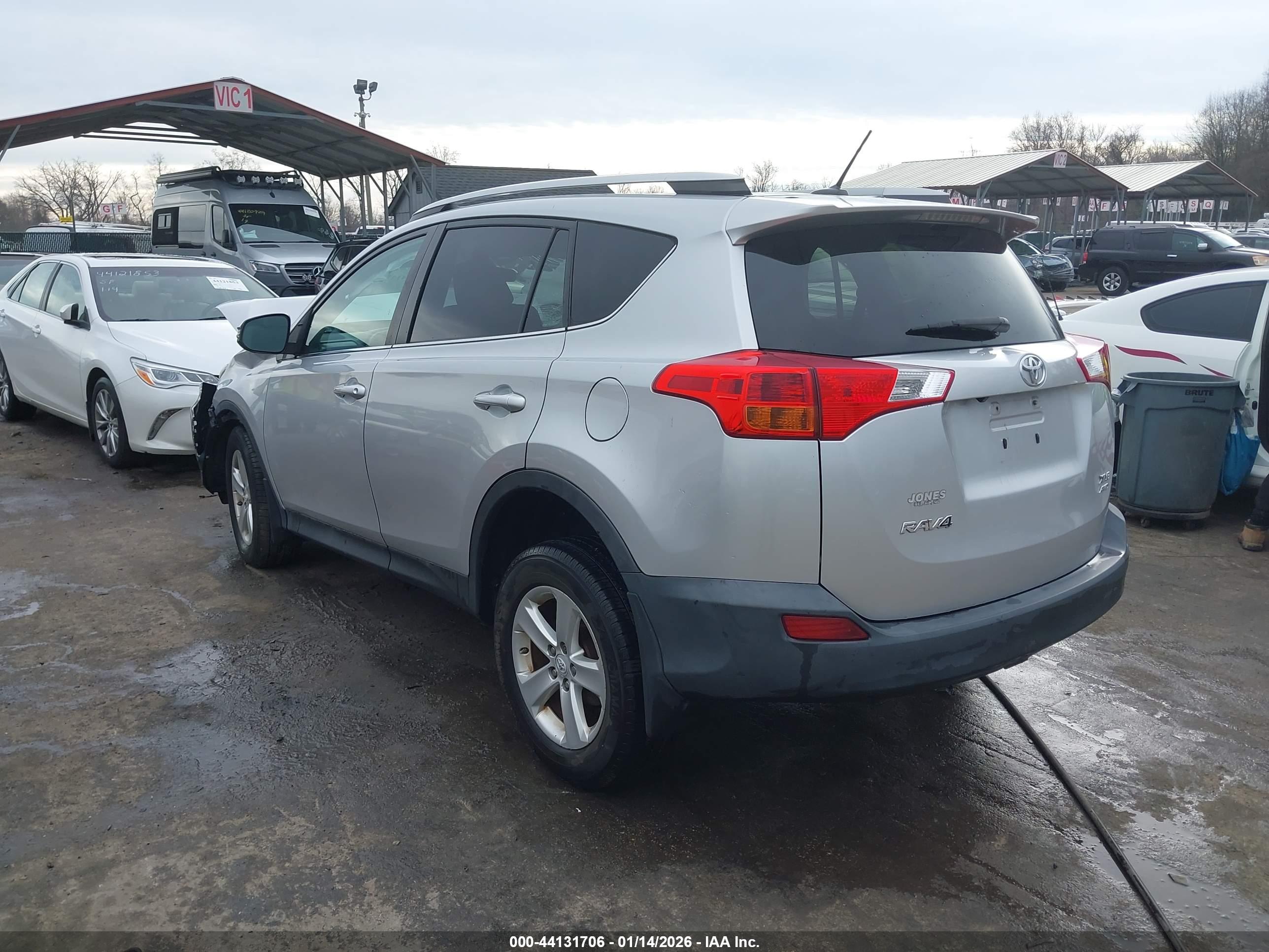 TOYOTA RAV4 image 3