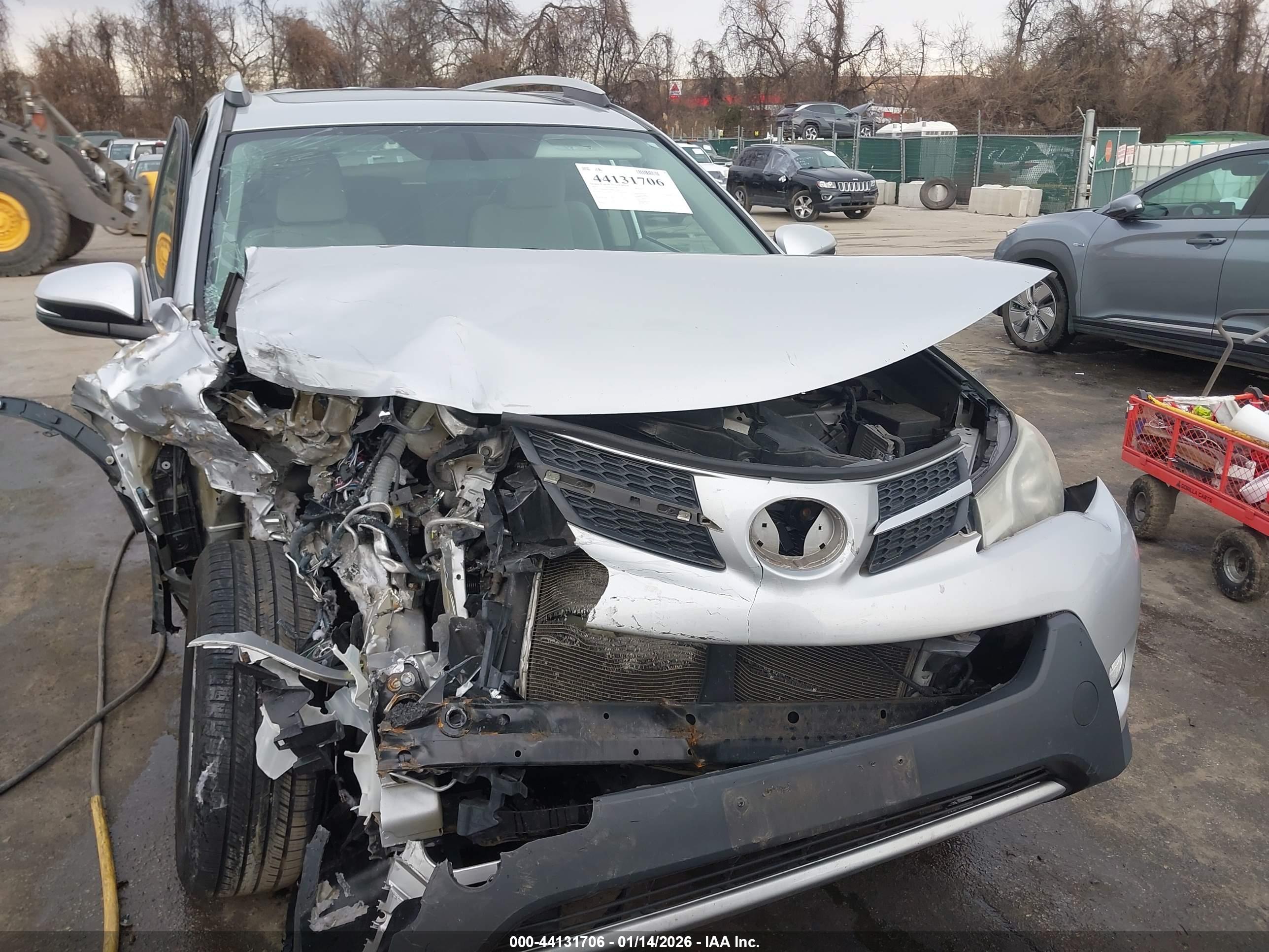 TOYOTA RAV4 image 6