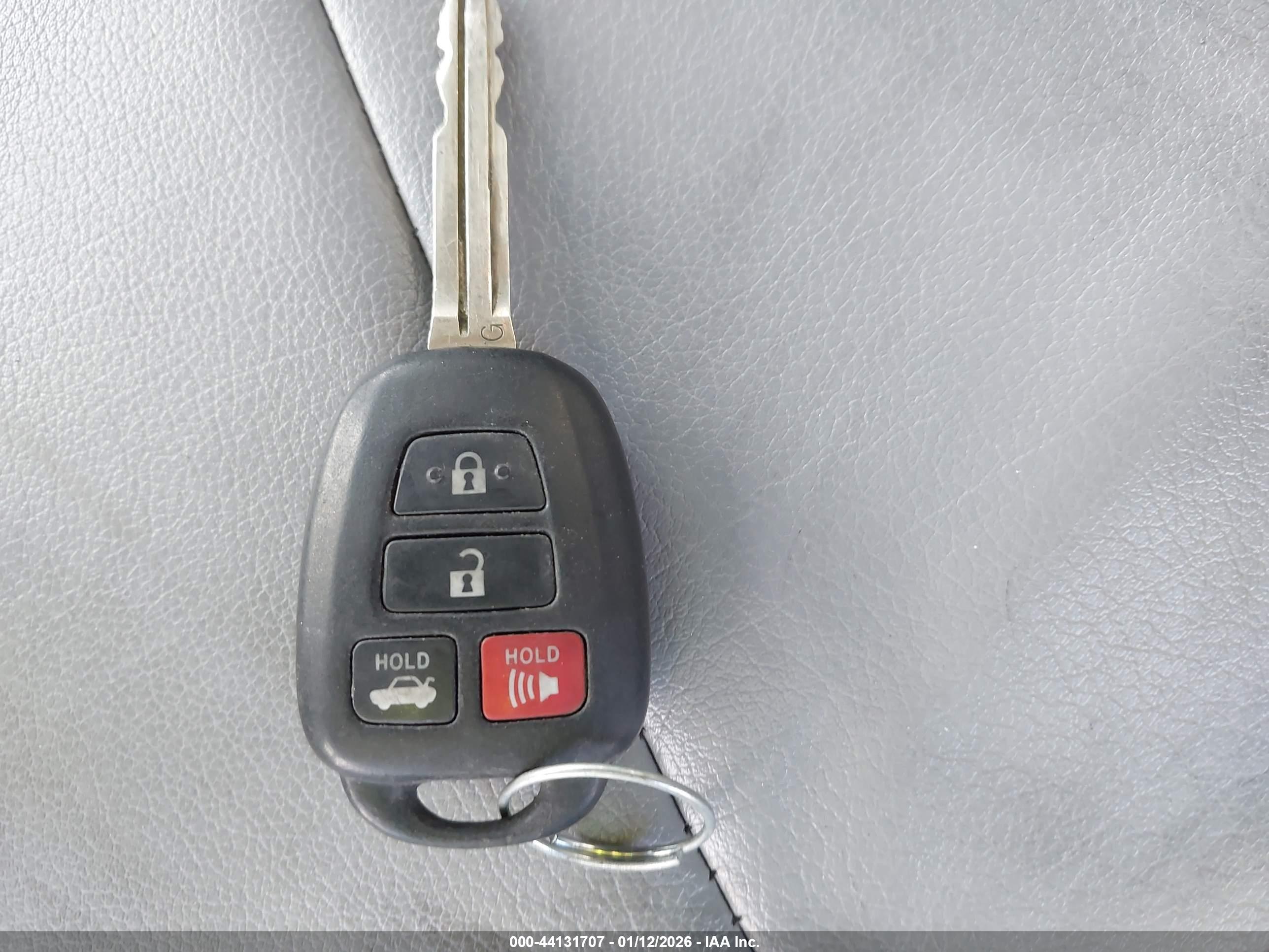 TOYOTA CAMRY image 11