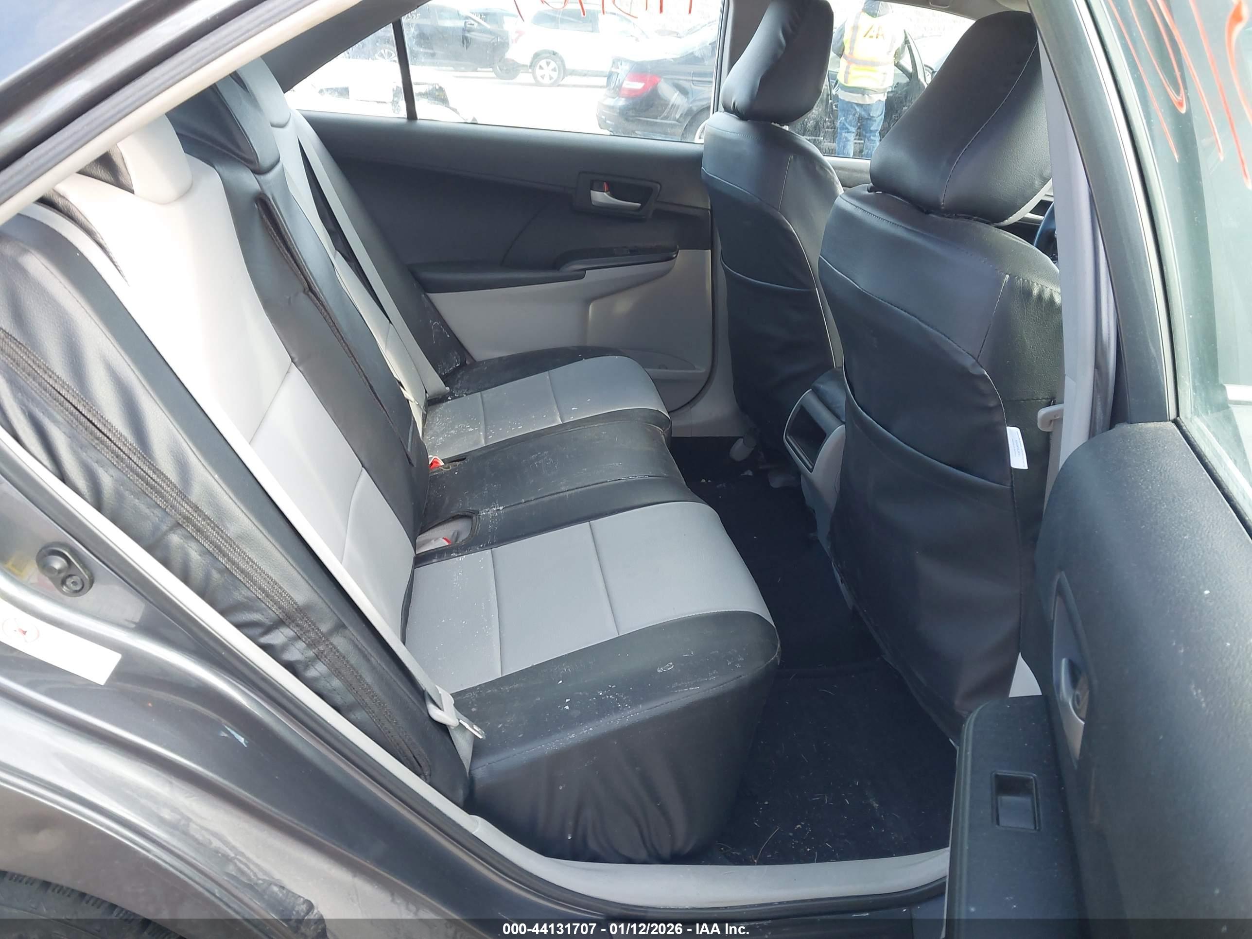 TOYOTA CAMRY image 8