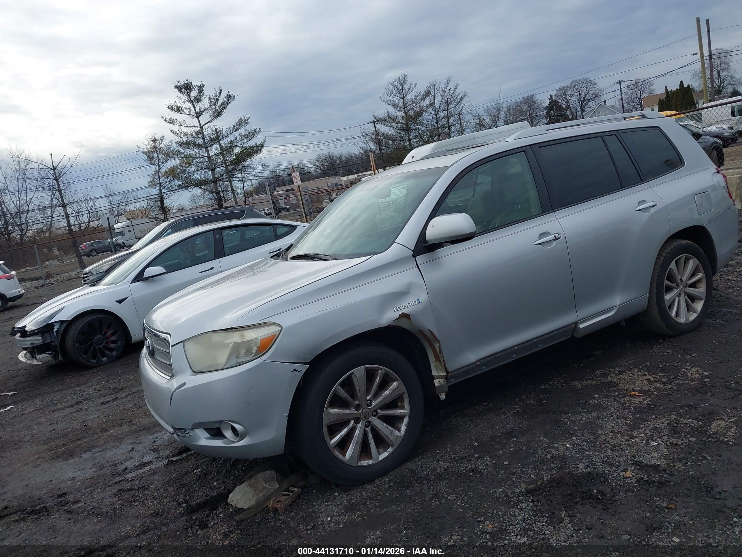 TOYOTA HIGHLANDER image 2