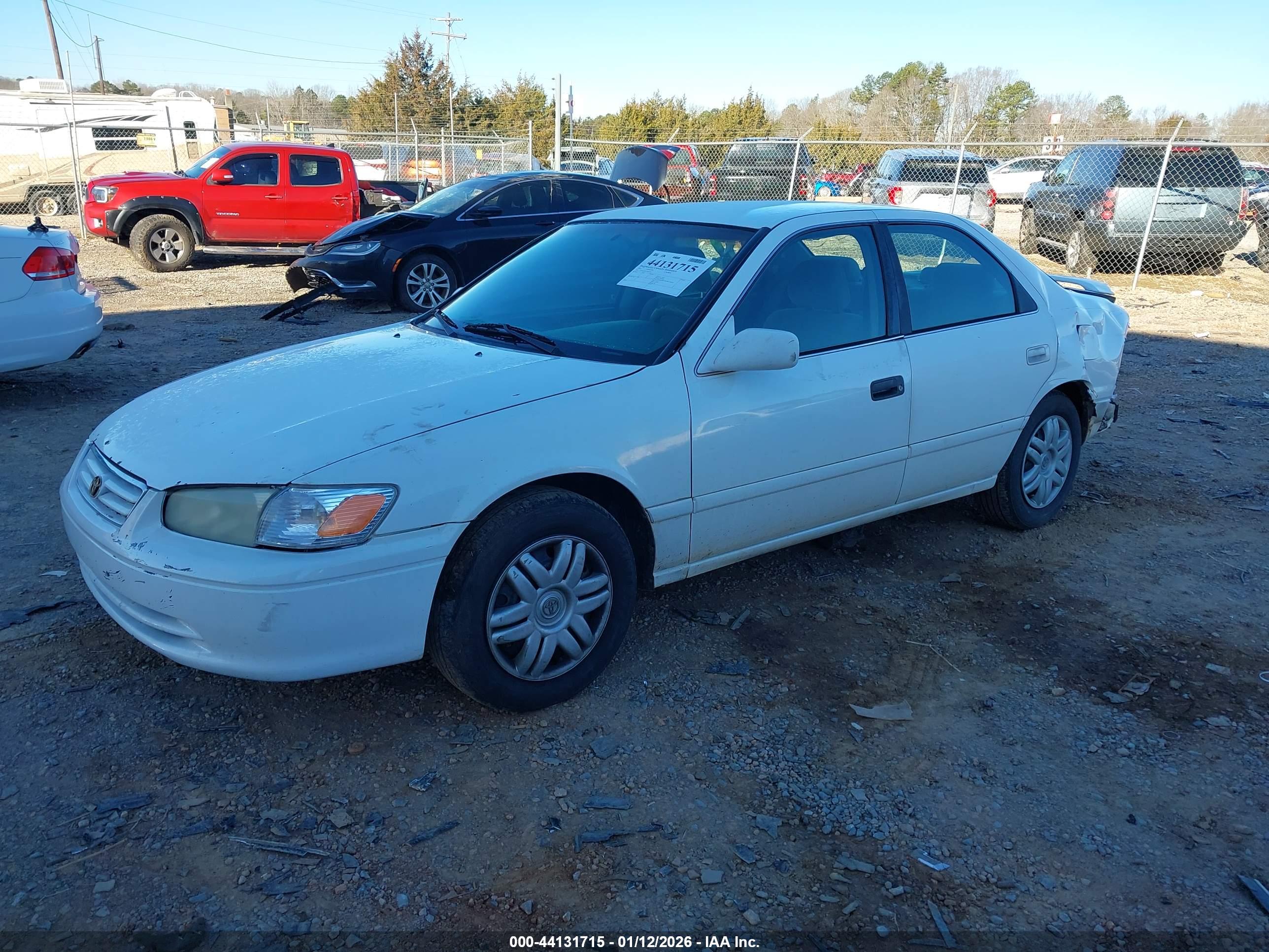 TOYOTA CAMRY image 2