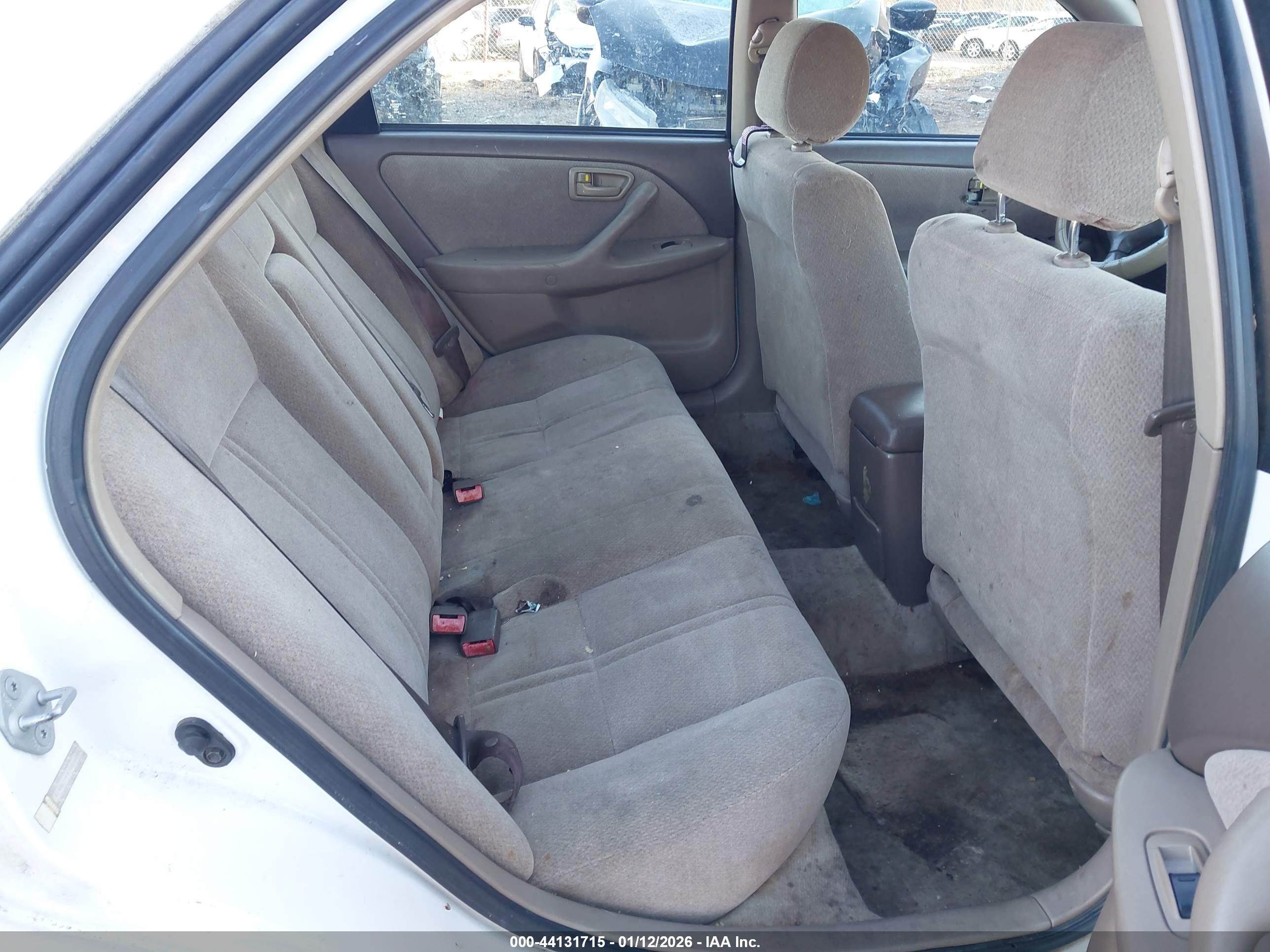TOYOTA CAMRY image 8