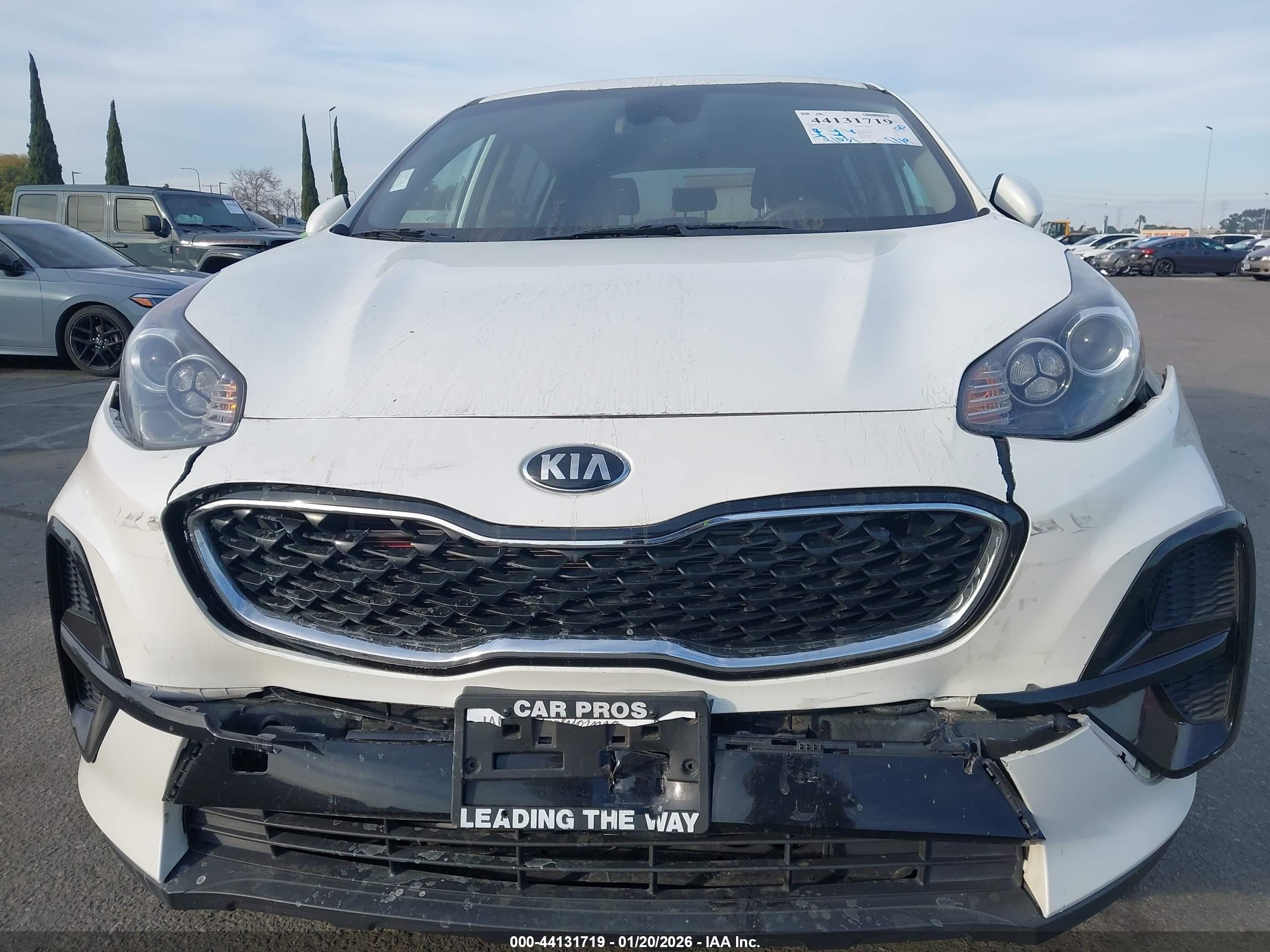 KIA SPORTAGE image 6