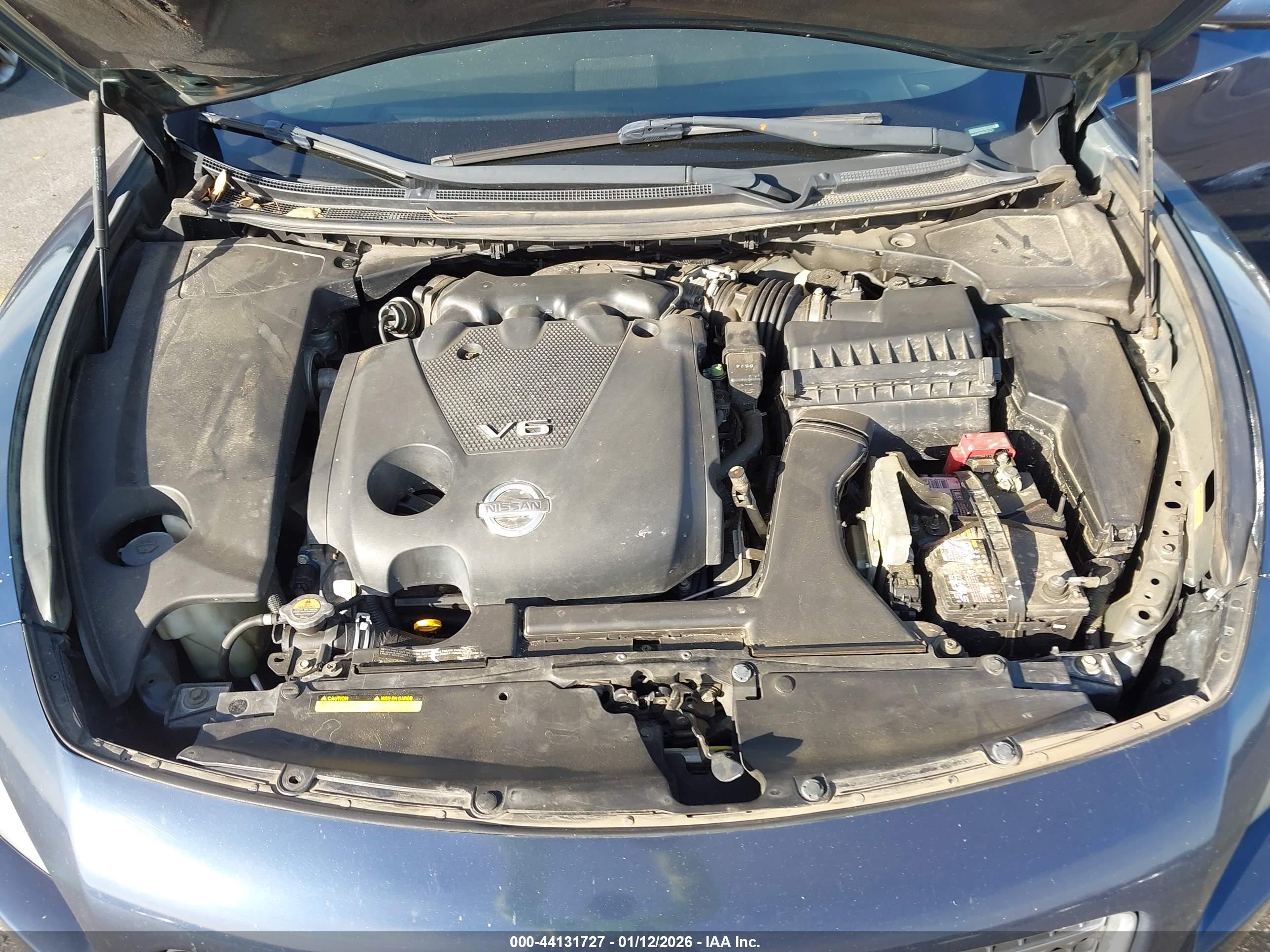 NISSAN MAXIMA image 10