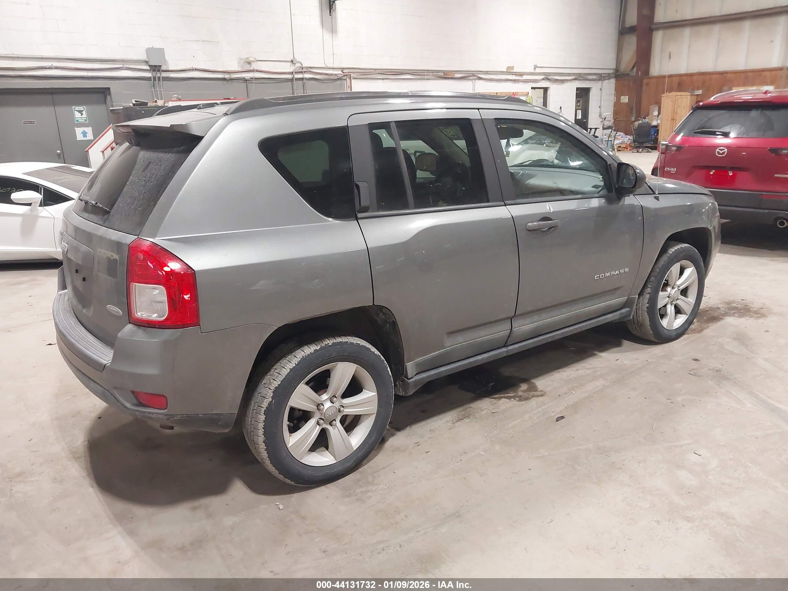 JEEP COMPASS image 4