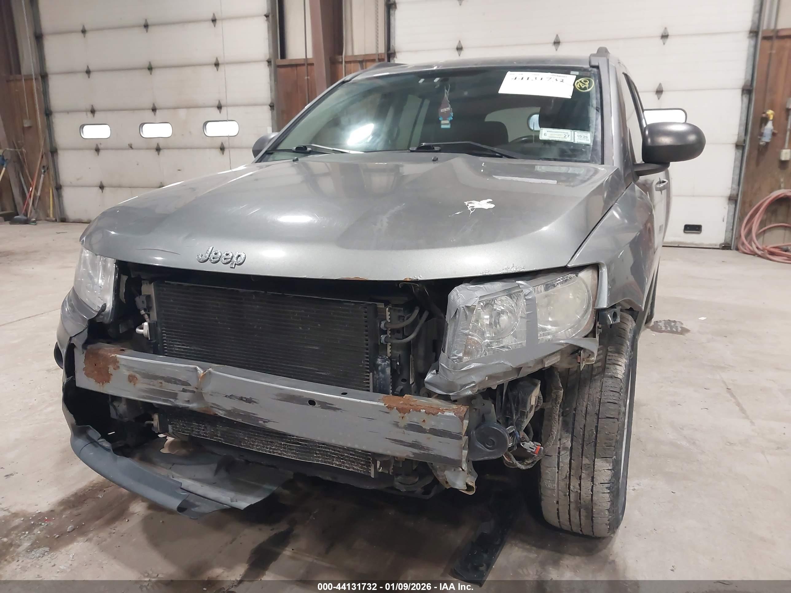 JEEP COMPASS image 6