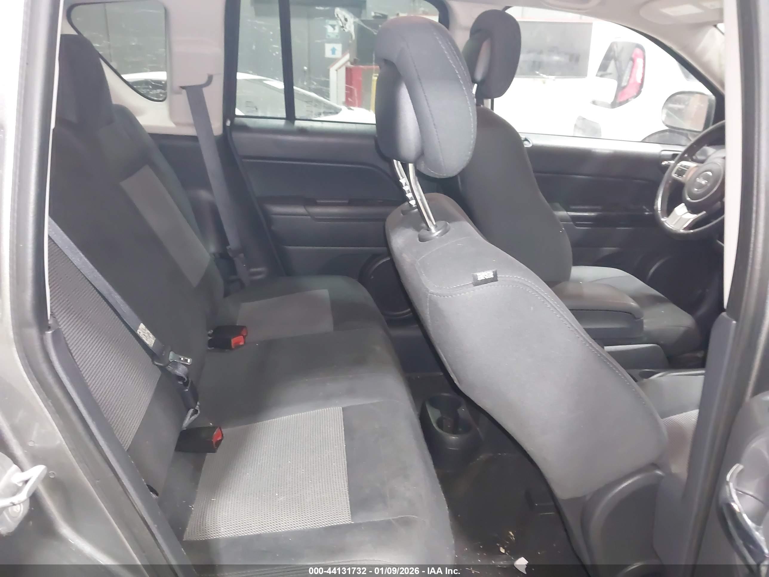 JEEP COMPASS image 8