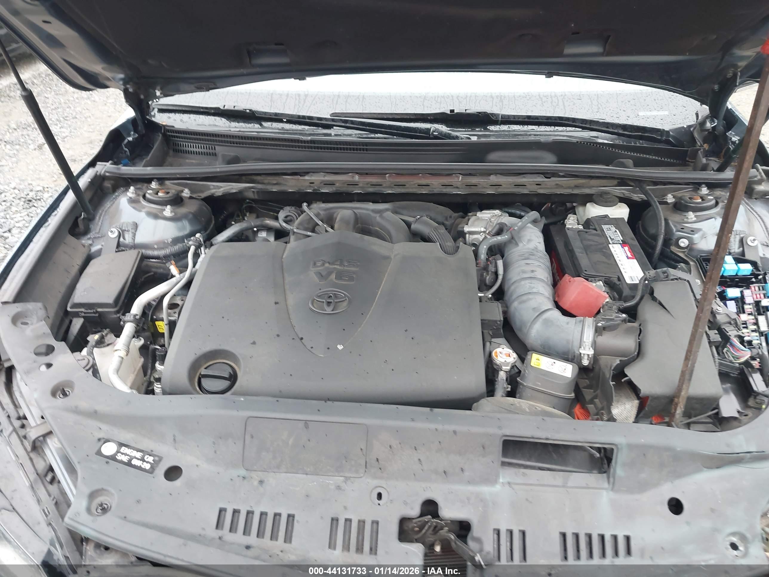 TOYOTA AVALON image 10
