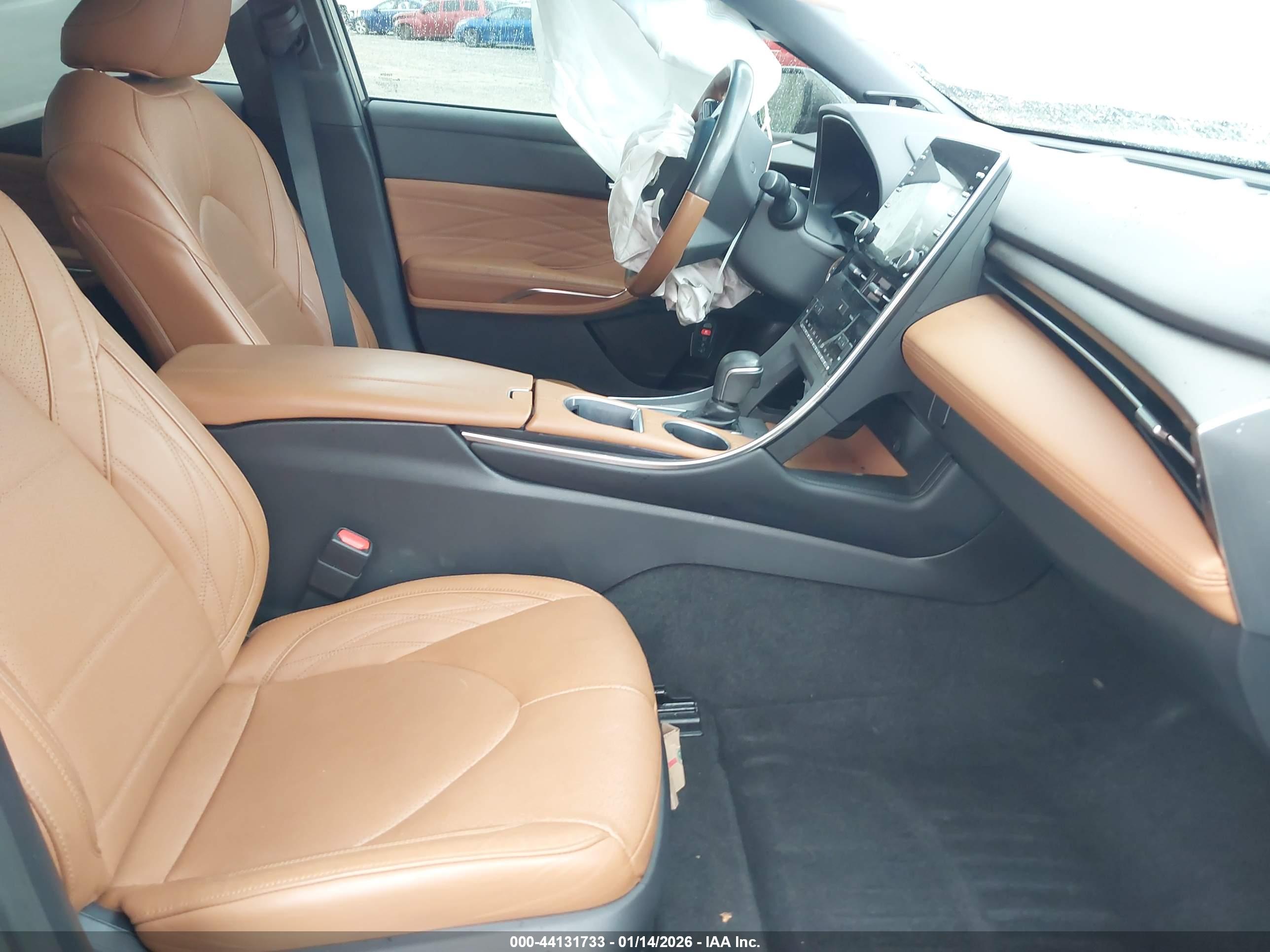 TOYOTA AVALON image 5