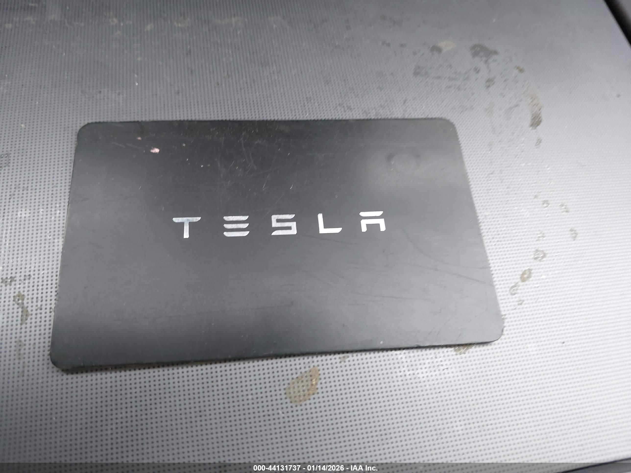 TESLA MODEL image 11