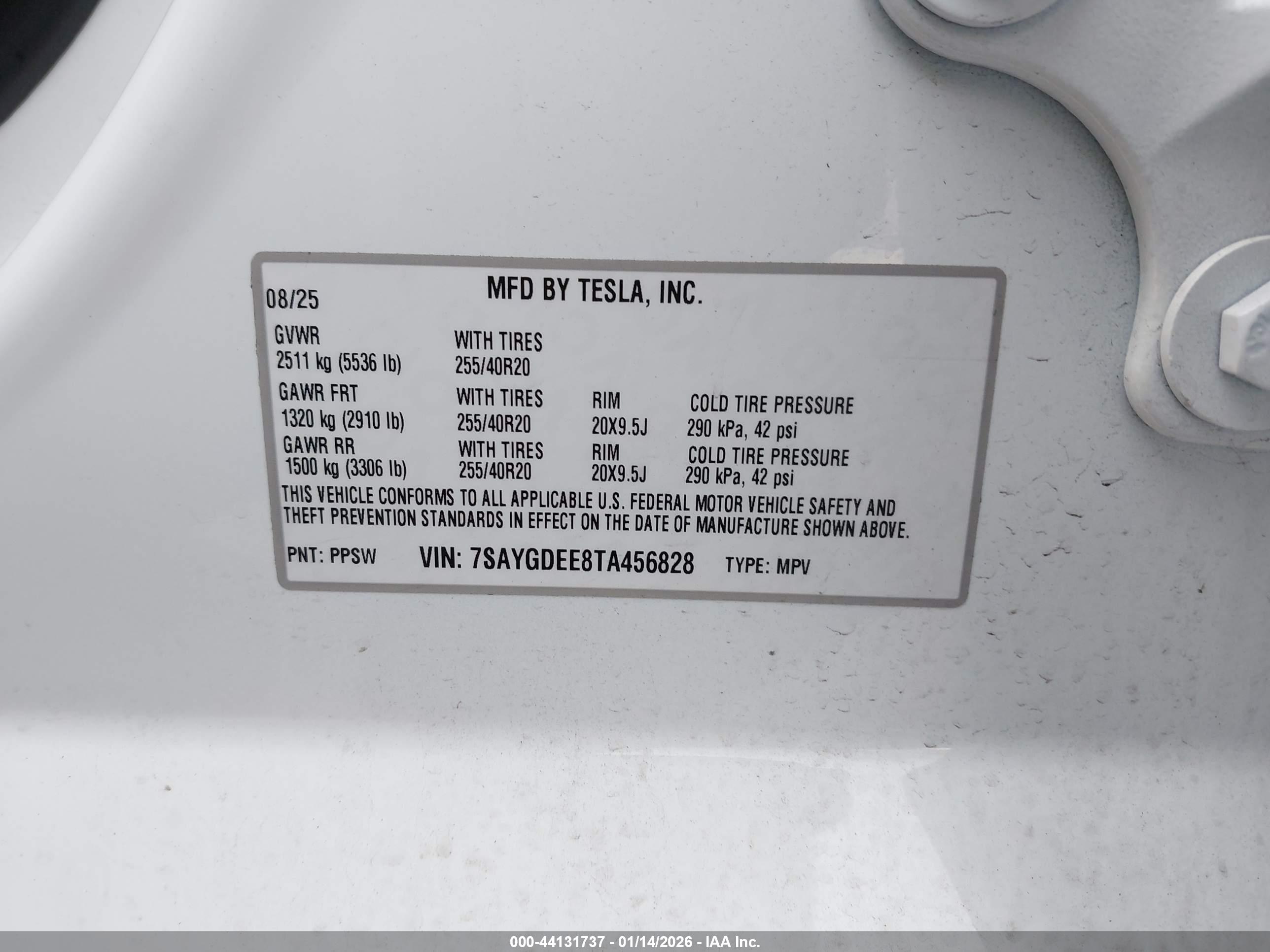 TESLA MODEL image 9
