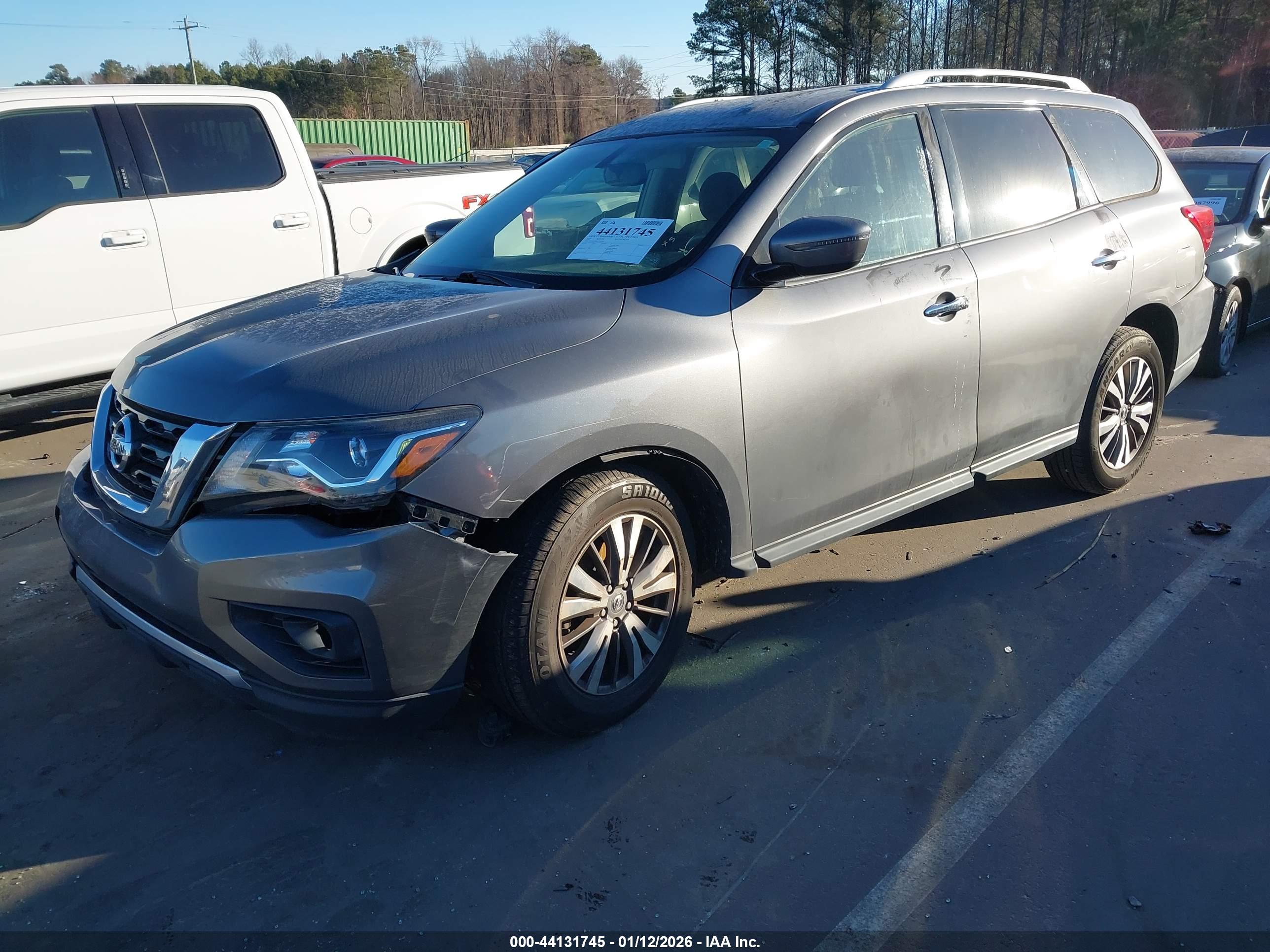NISSAN PATHFINDER image 2