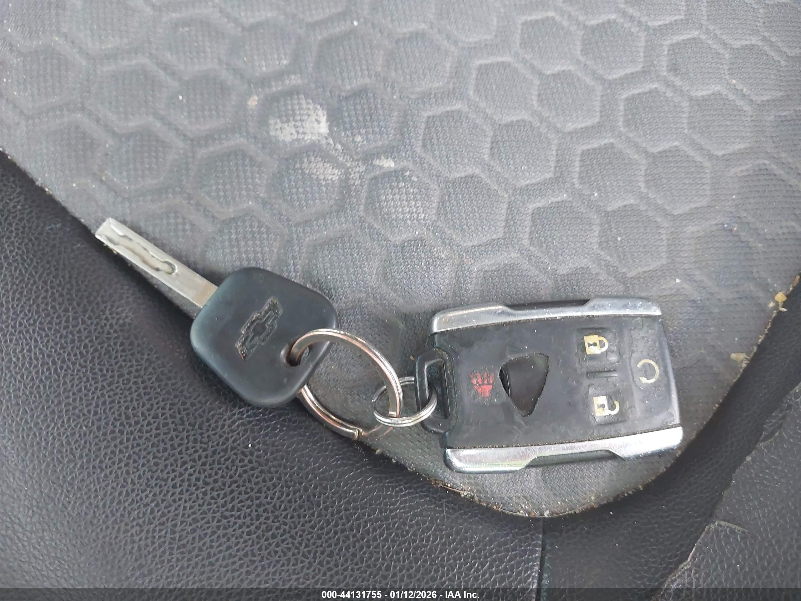 CHEVROLET COLORADO image 11