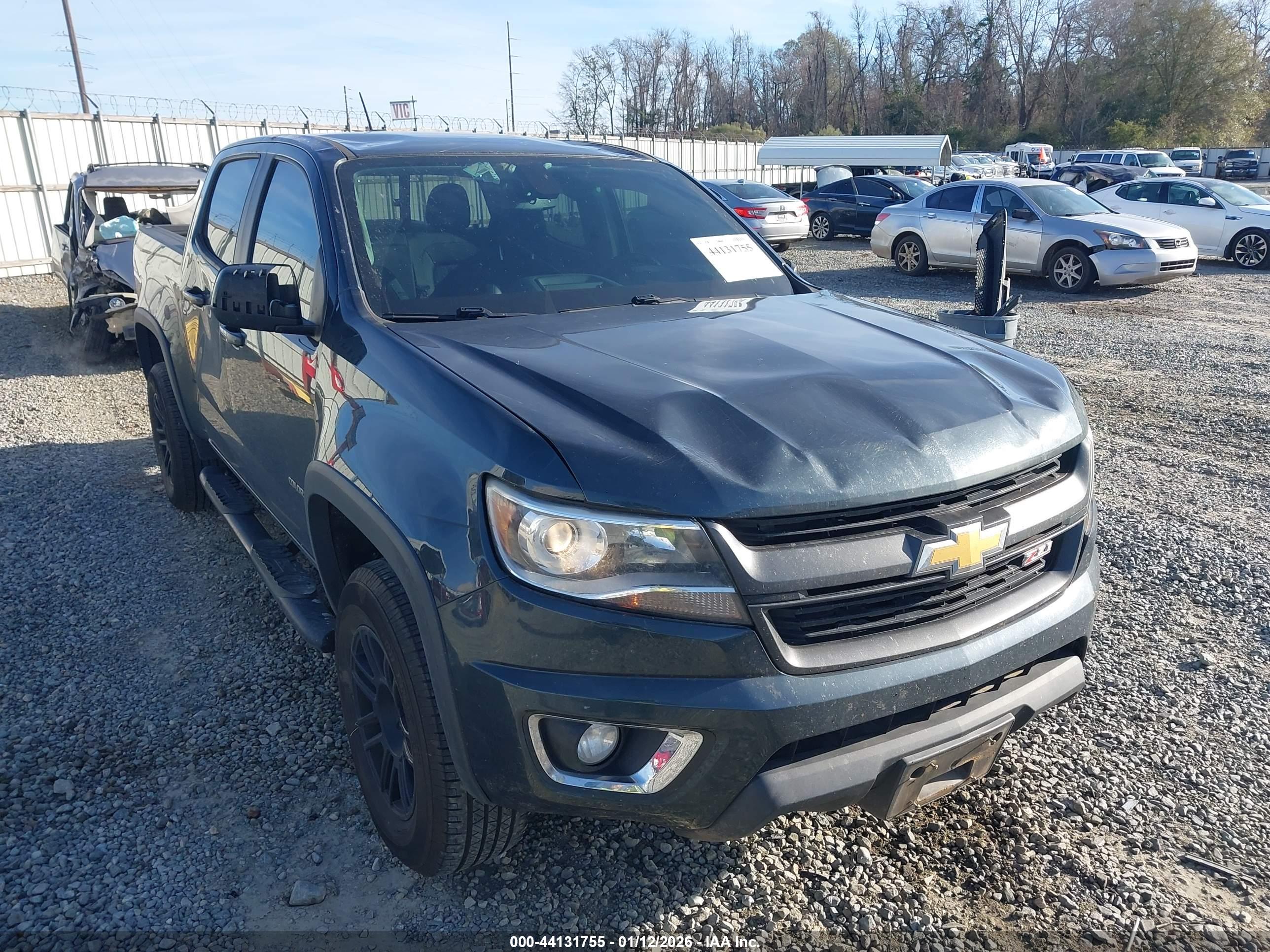 CHEVROLET COLORADO image 6