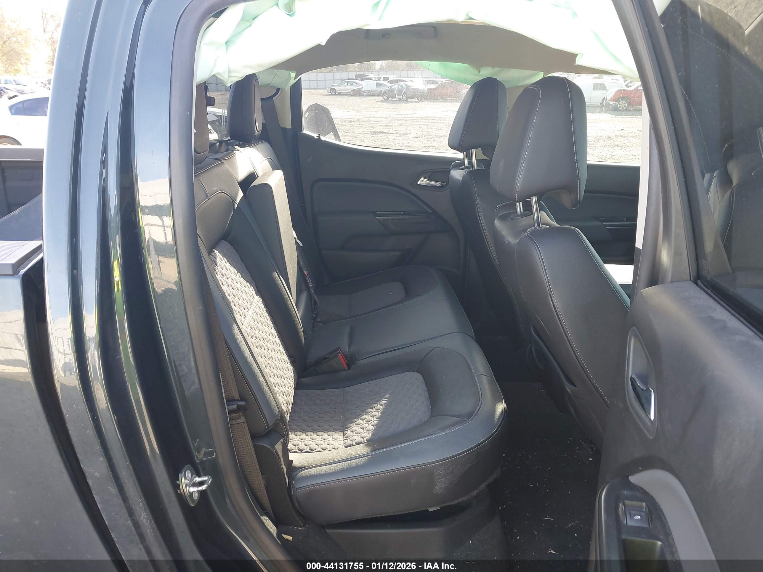 CHEVROLET COLORADO image 8