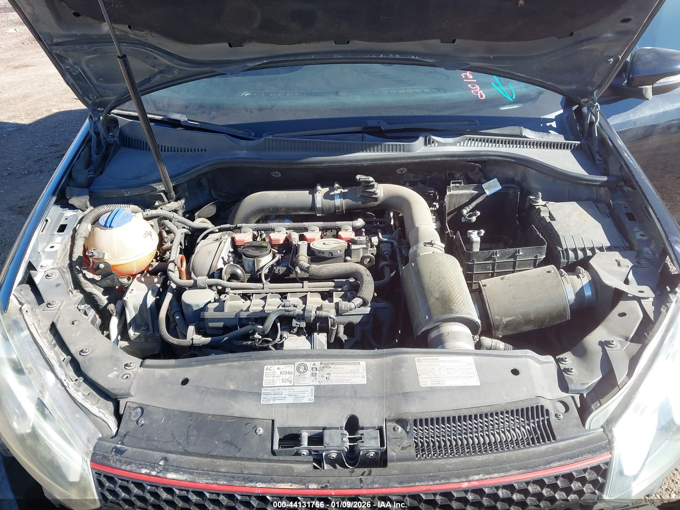 VOLKSWAGEN GTI image 10