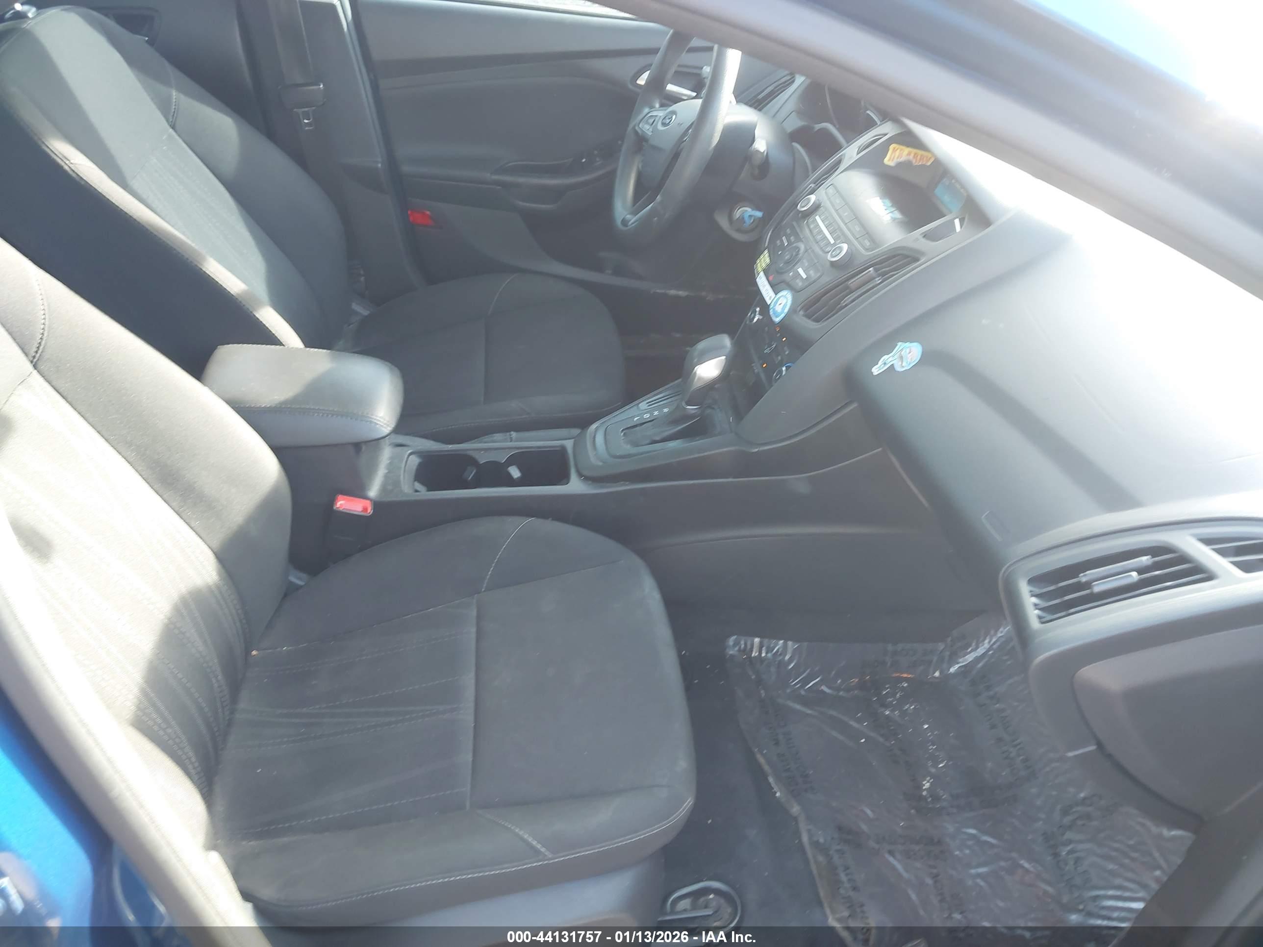 FORD FOCUS image 5