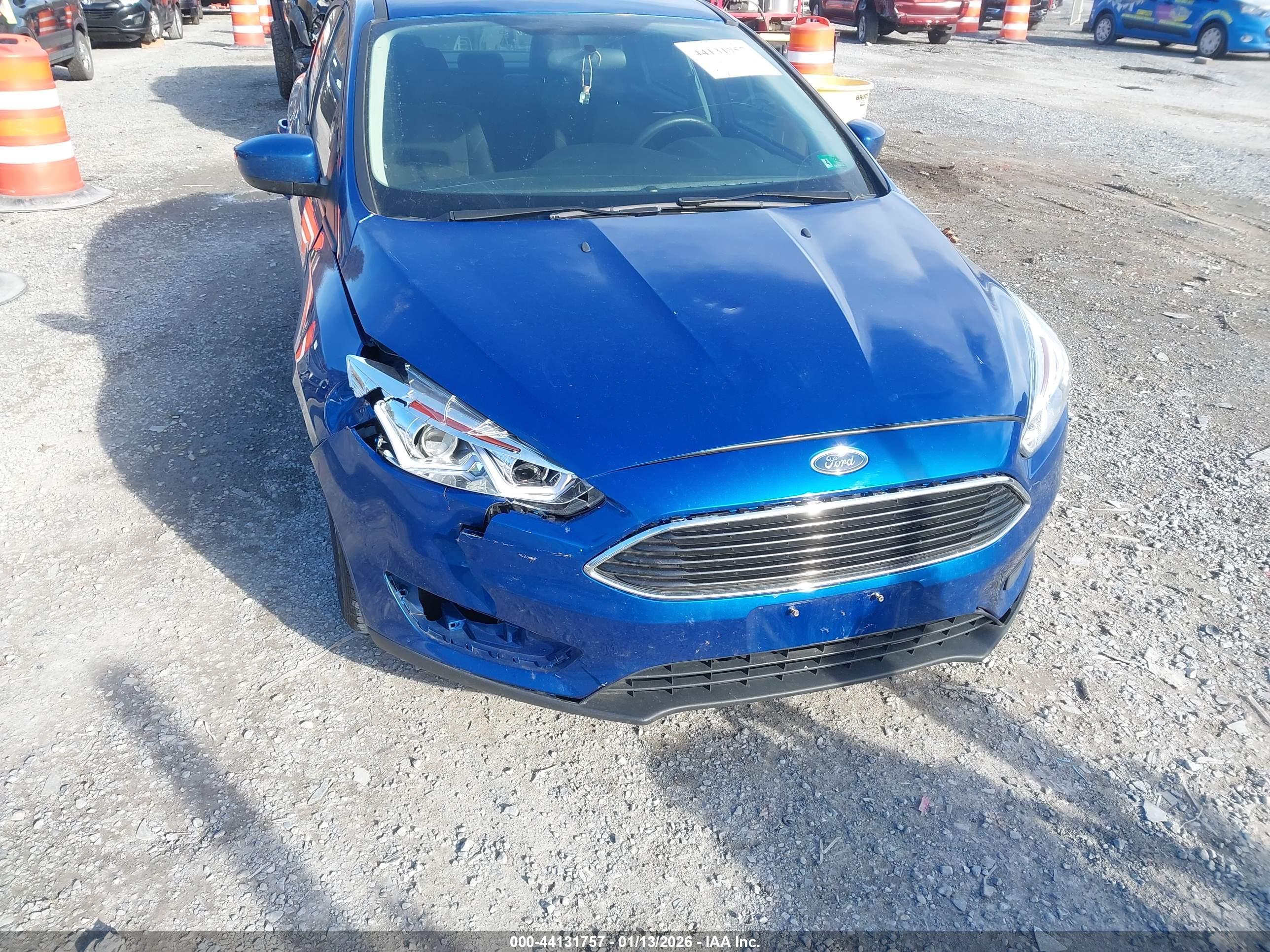 FORD FOCUS image 6
