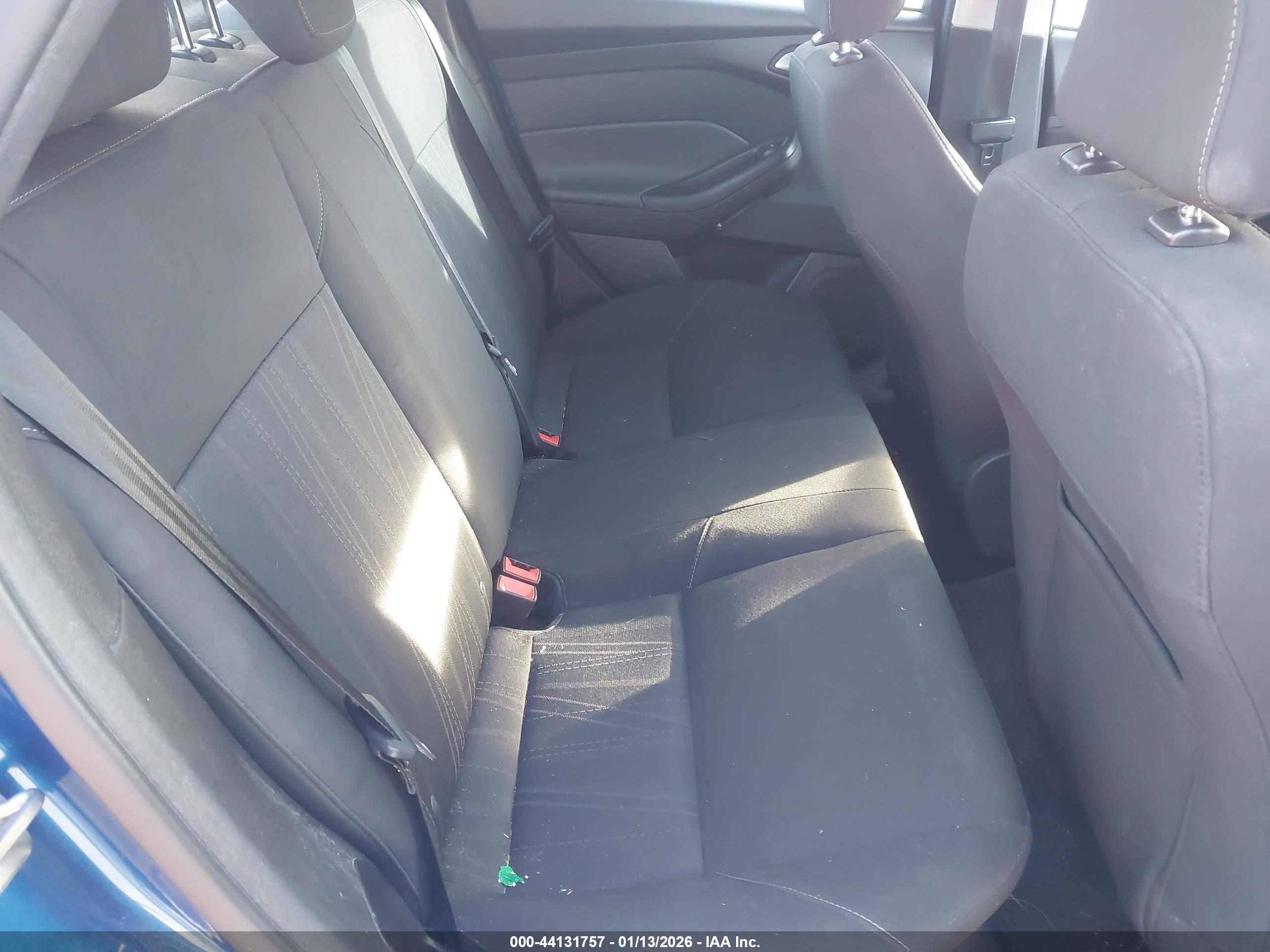 FORD FOCUS image 8