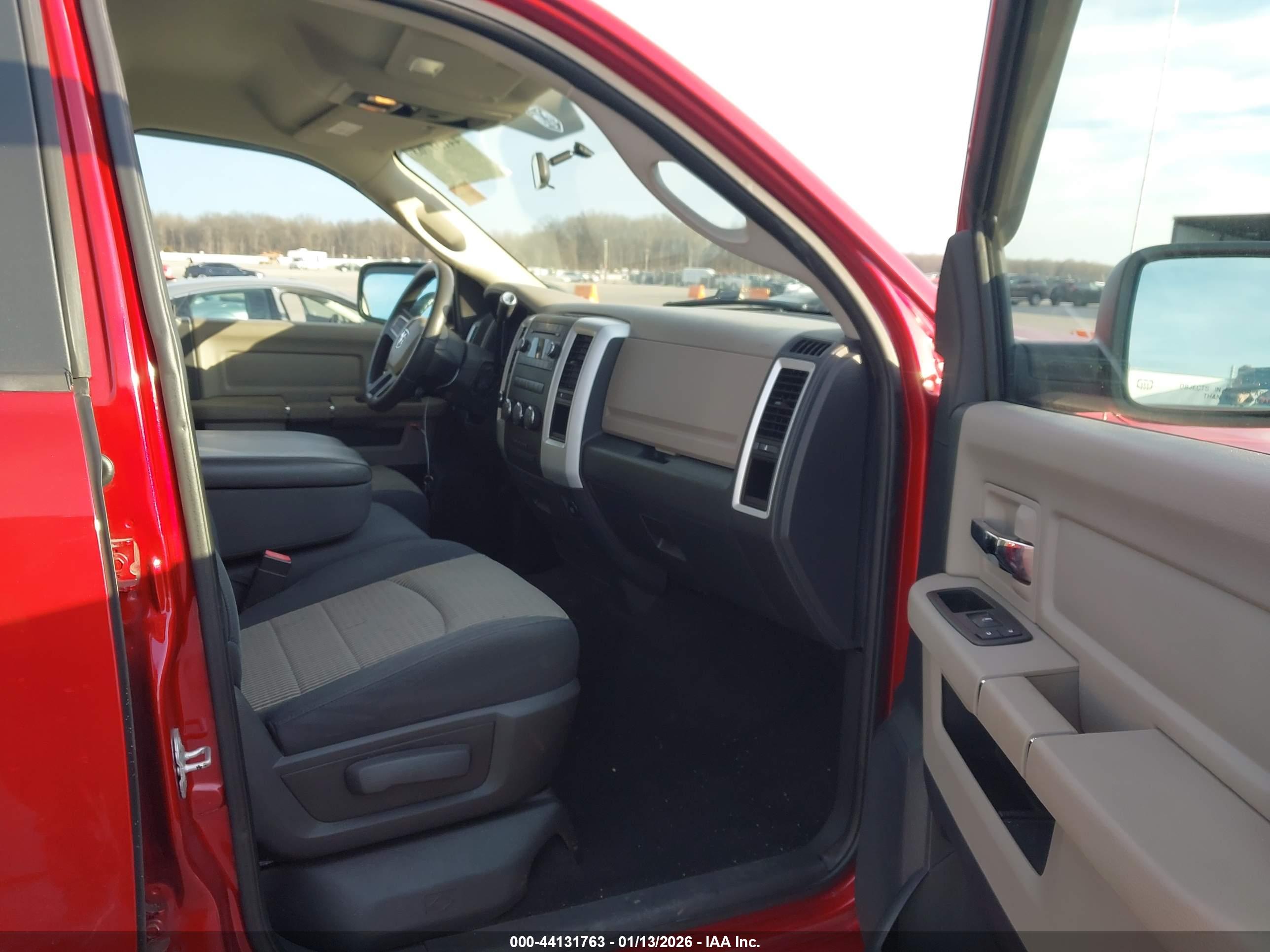 DODGE RAM image 5