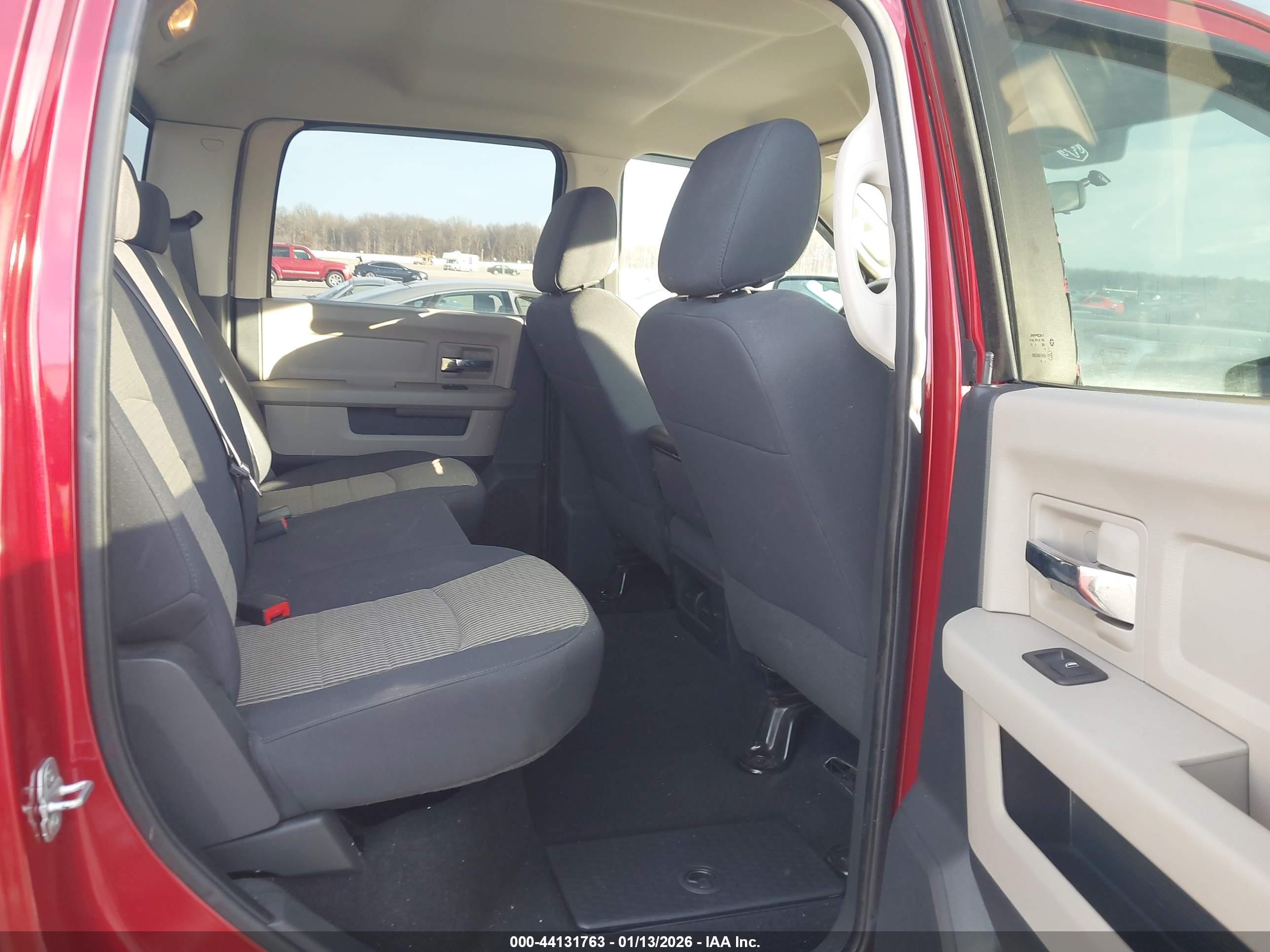 DODGE RAM image 8