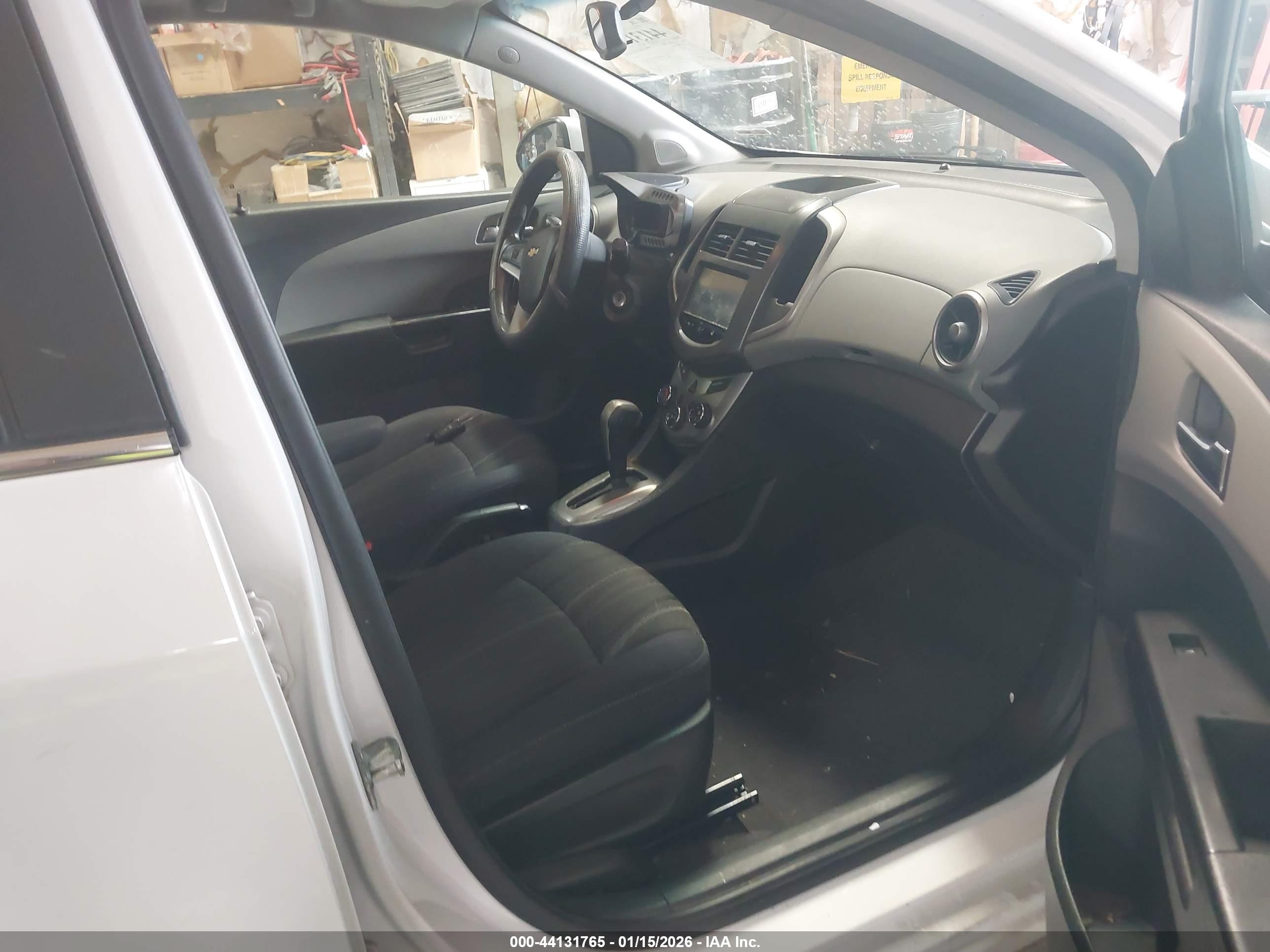 CHEVROLET SONIC image 5
