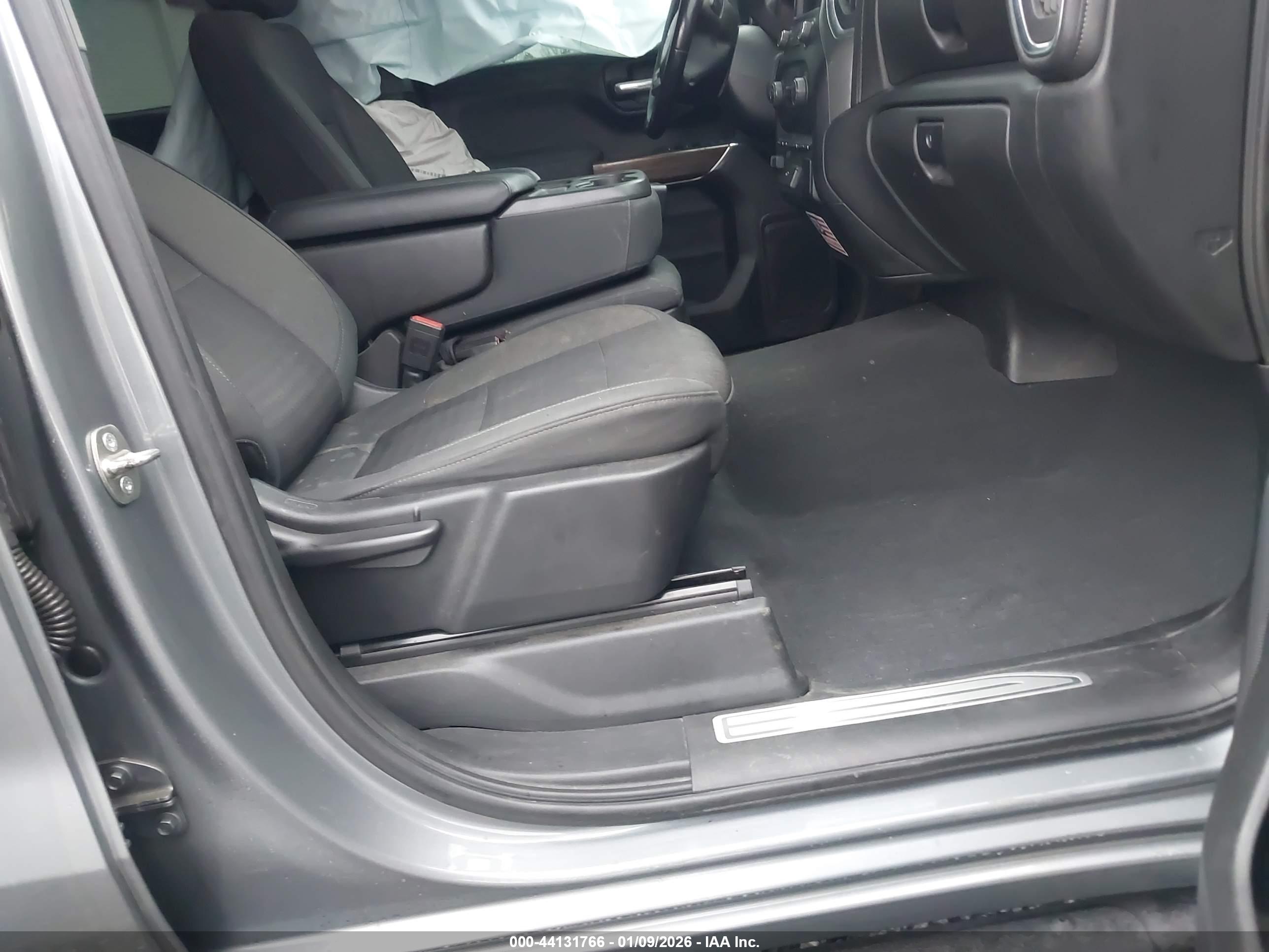 CHEVROLET SILVERADO image 5