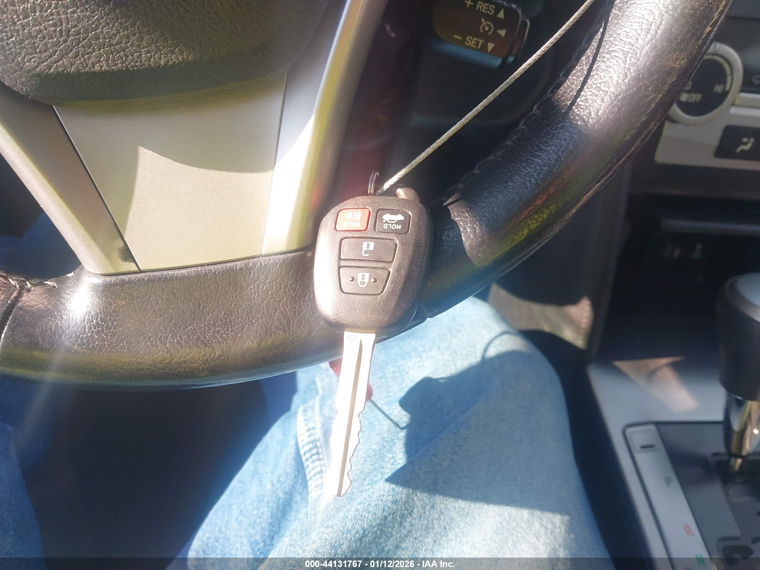 TOYOTA CAMRY image 11