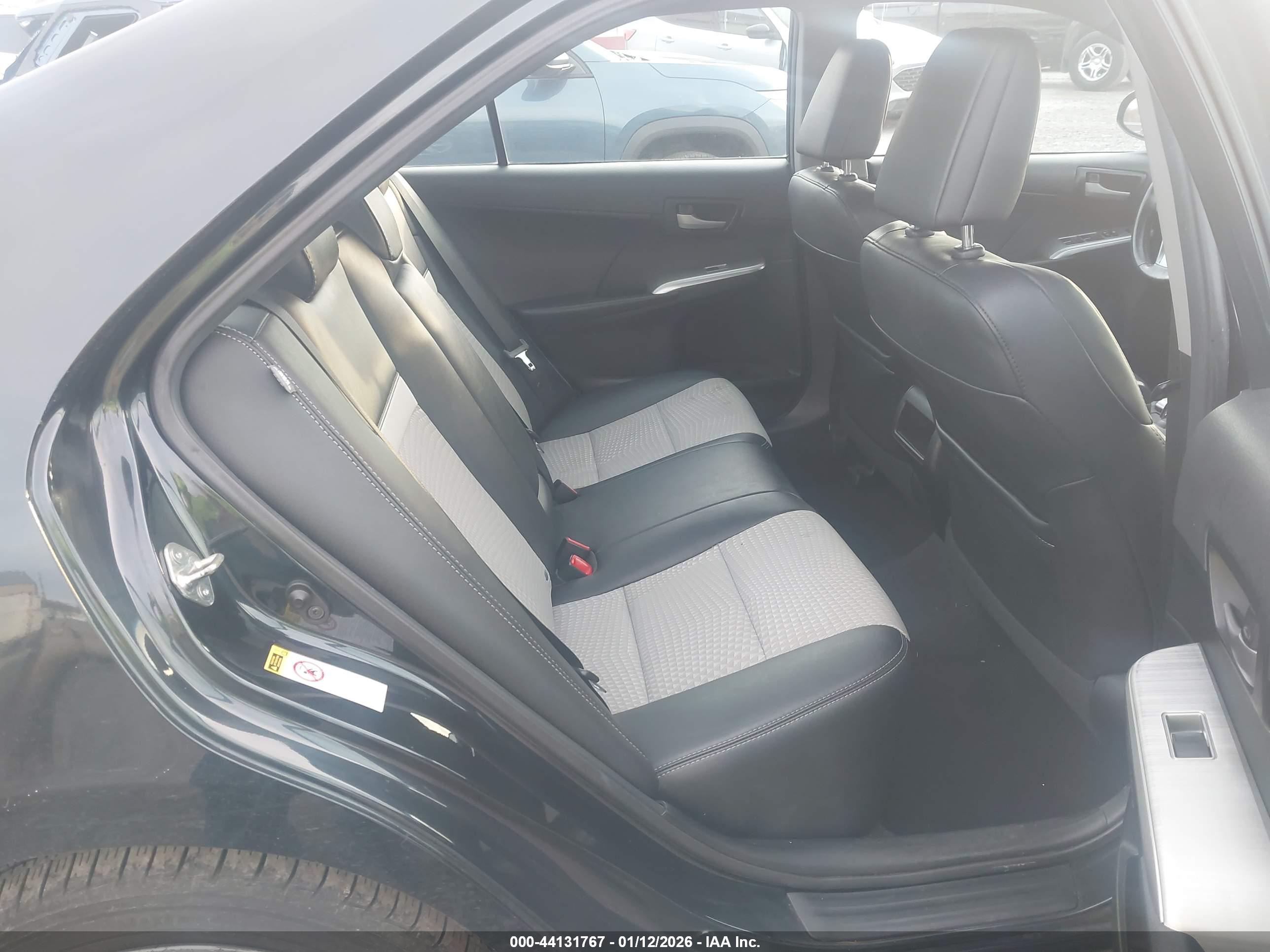 TOYOTA CAMRY image 8