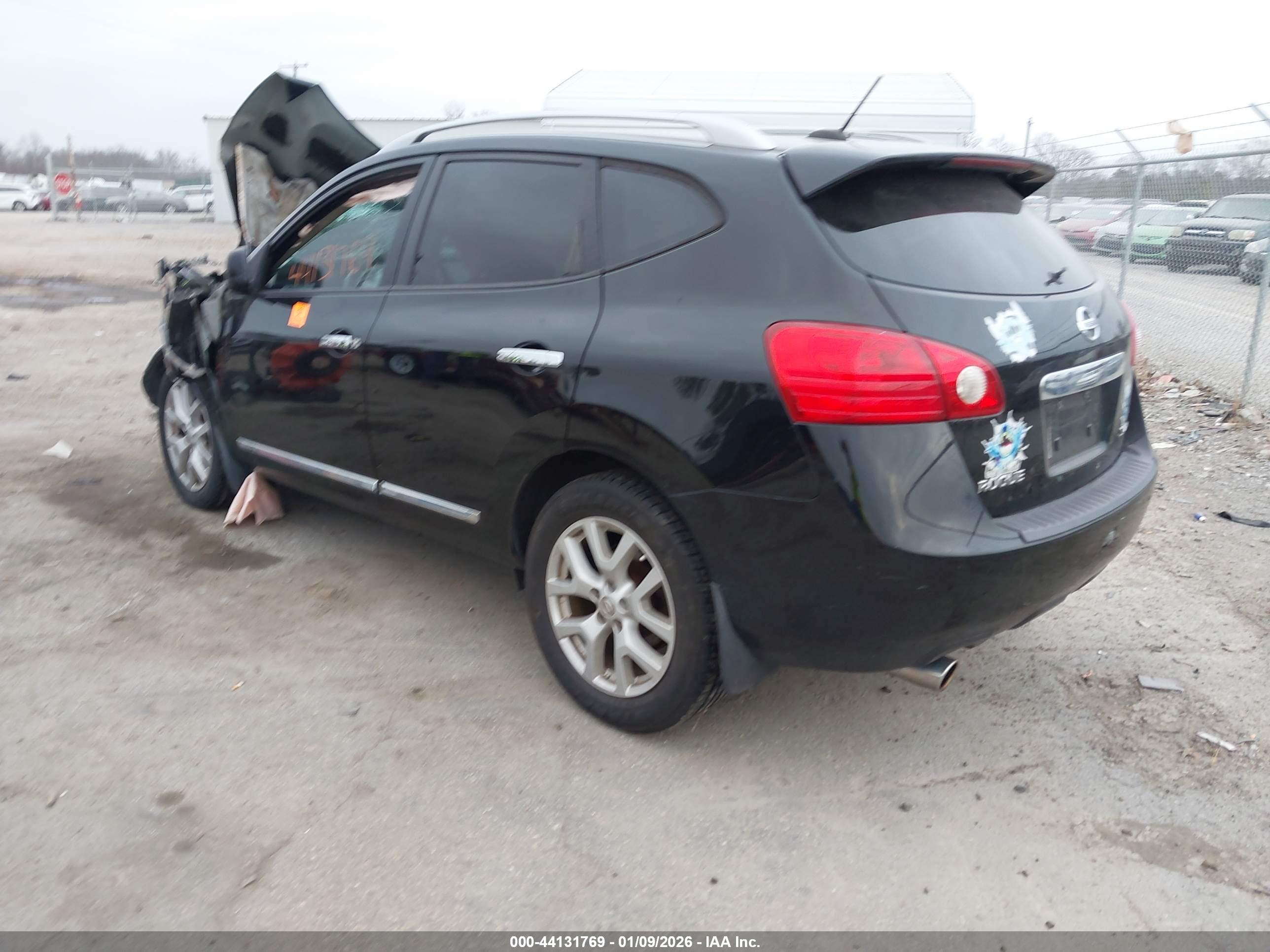 NISSAN ROGUE image 3