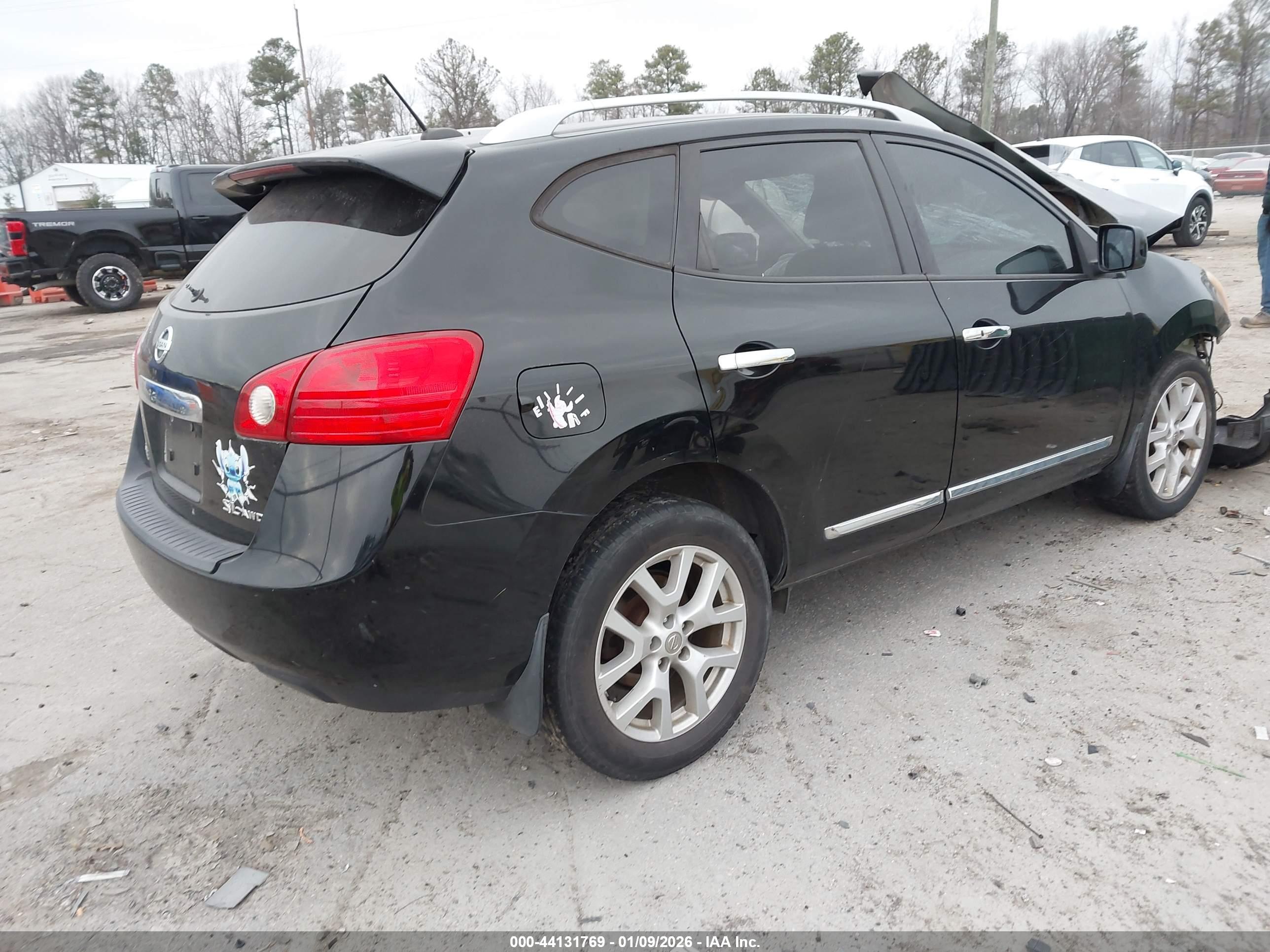 NISSAN ROGUE image 4
