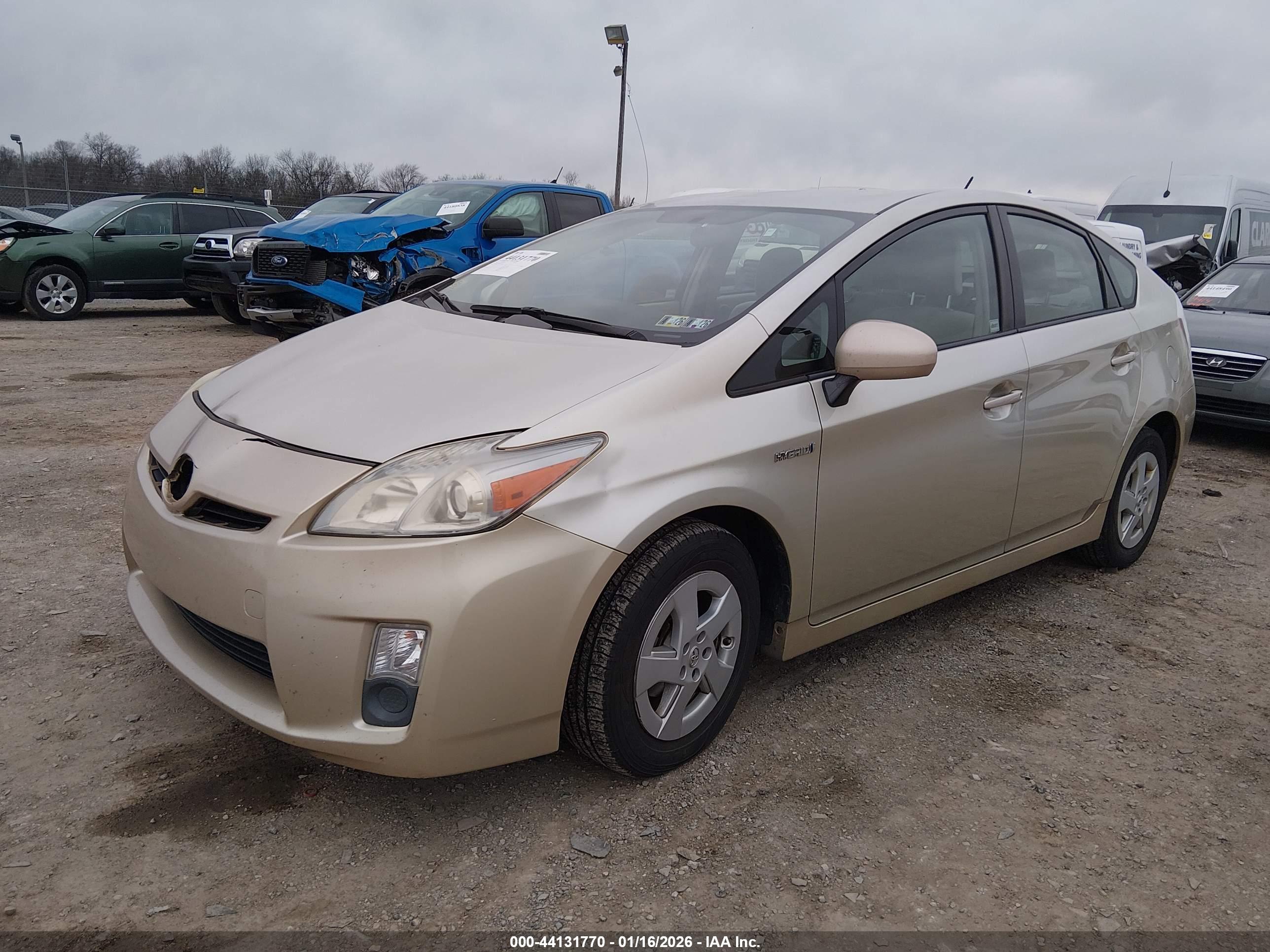 TOYOTA PRIUS image 2
