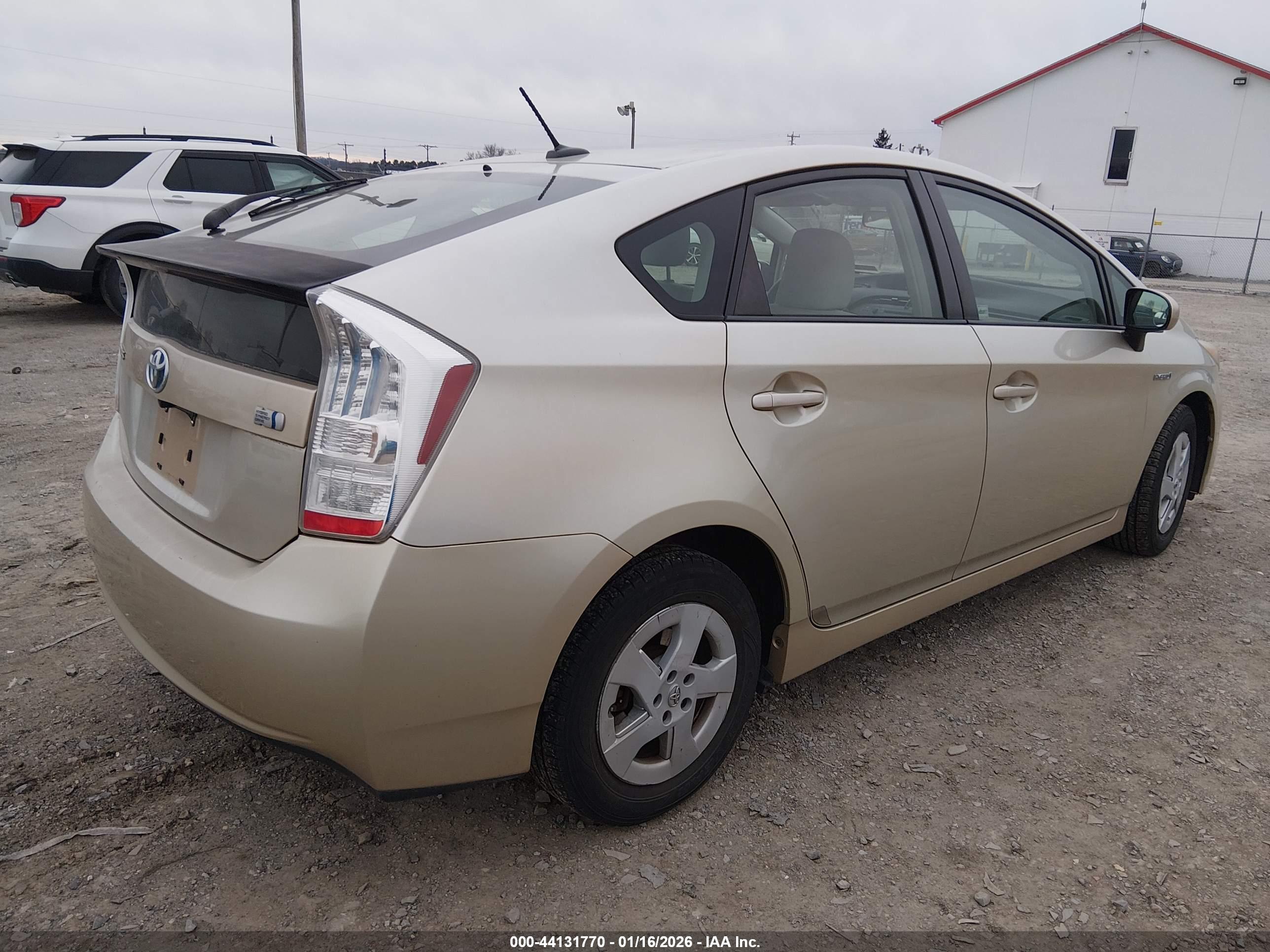 TOYOTA PRIUS image 4