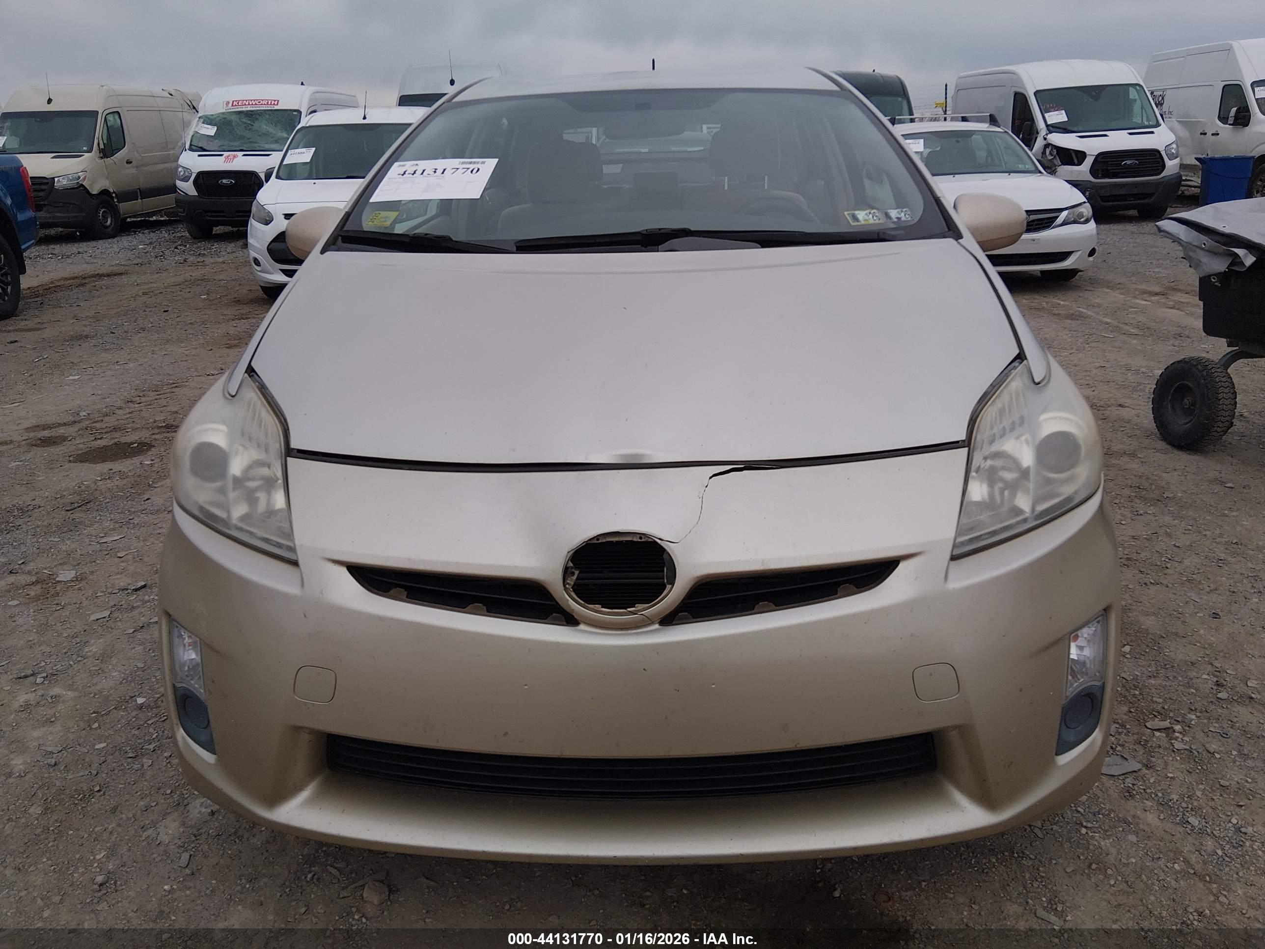 TOYOTA PRIUS image 6