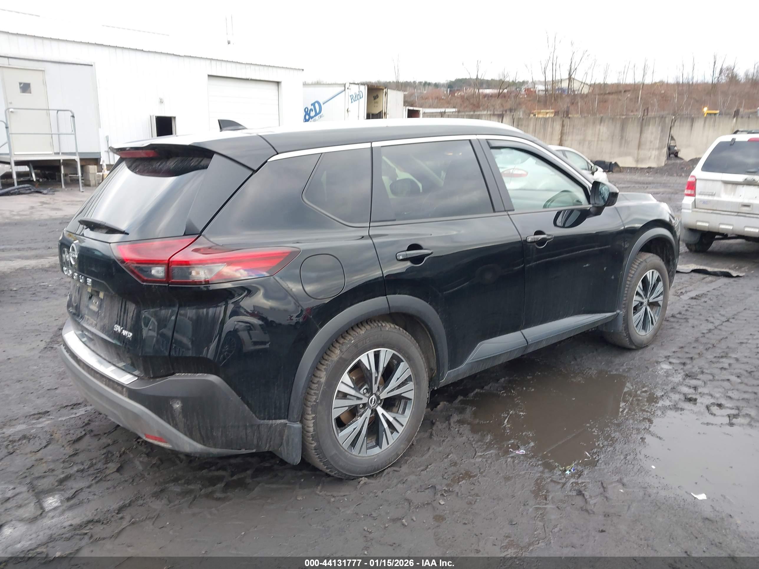 NISSAN ROGUE image 4