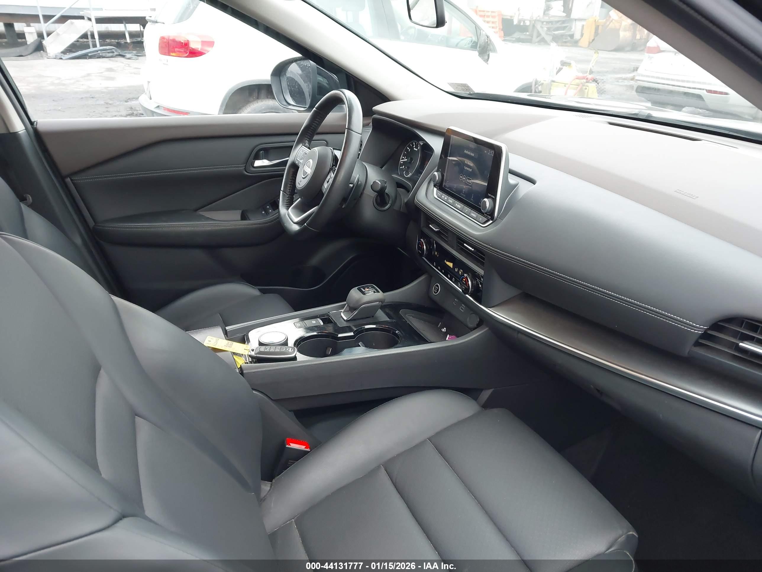 NISSAN ROGUE image 5