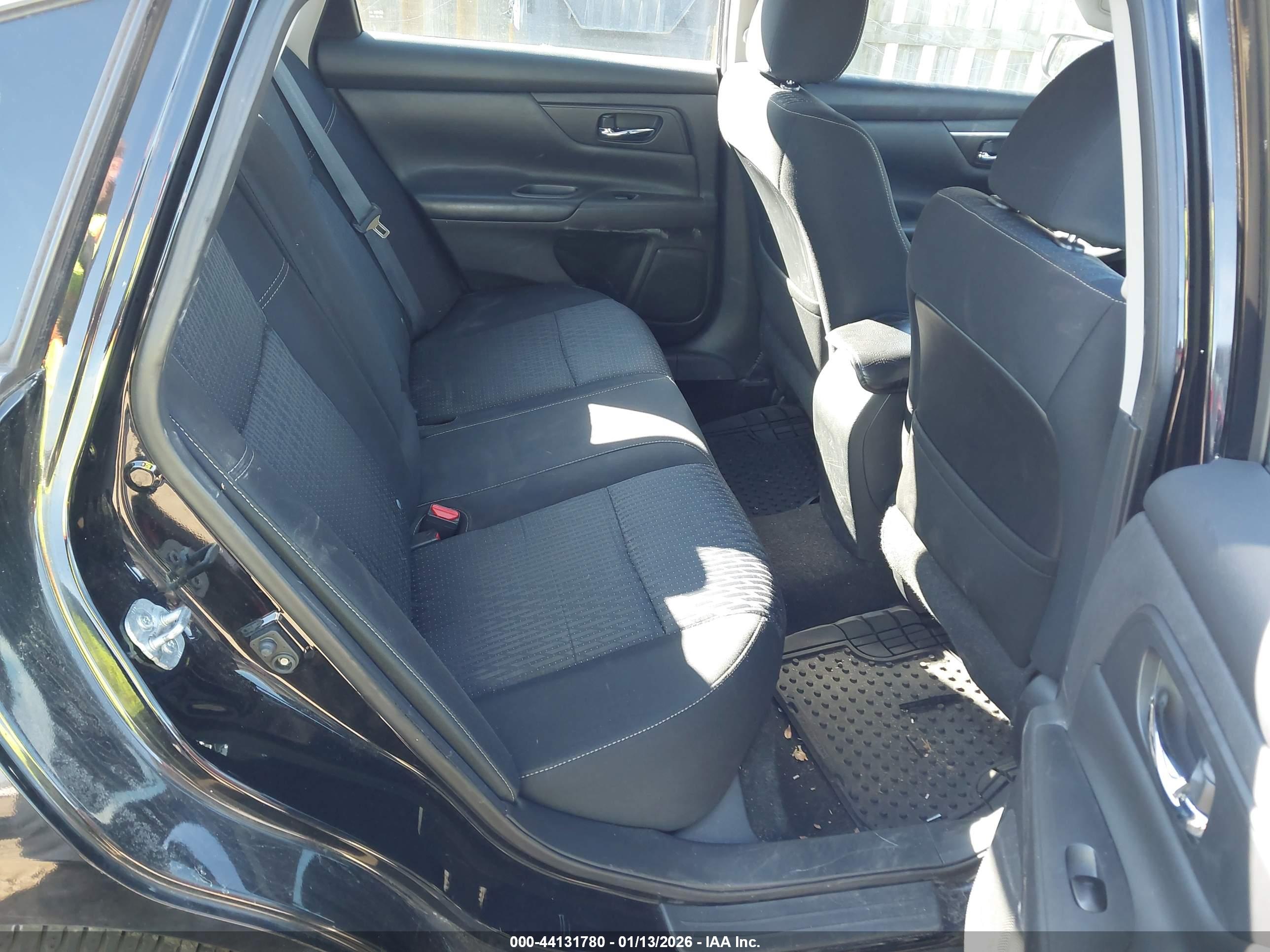 NISSAN ALTIMA image 8