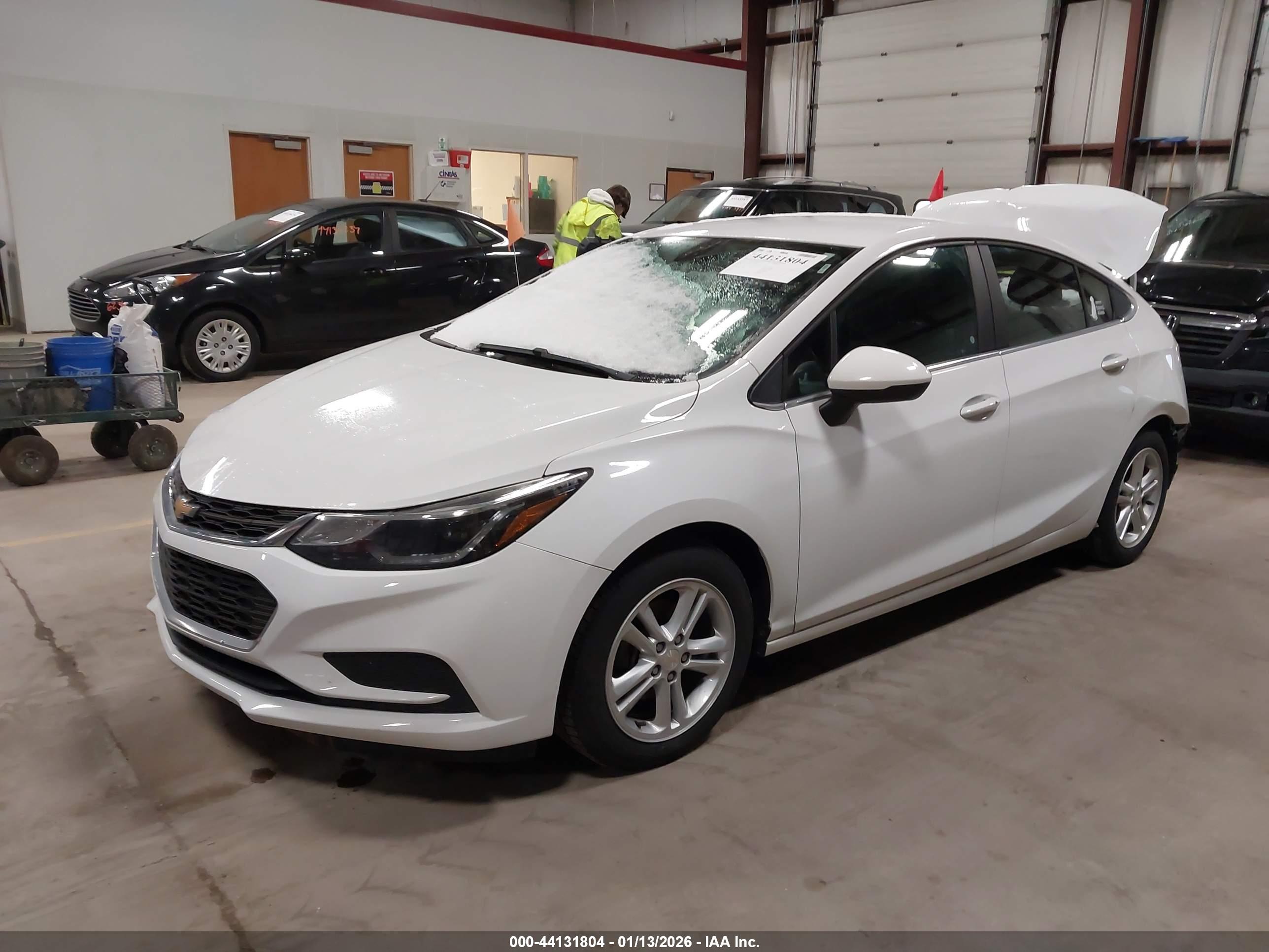 CHEVROLET CRUZE image 2
