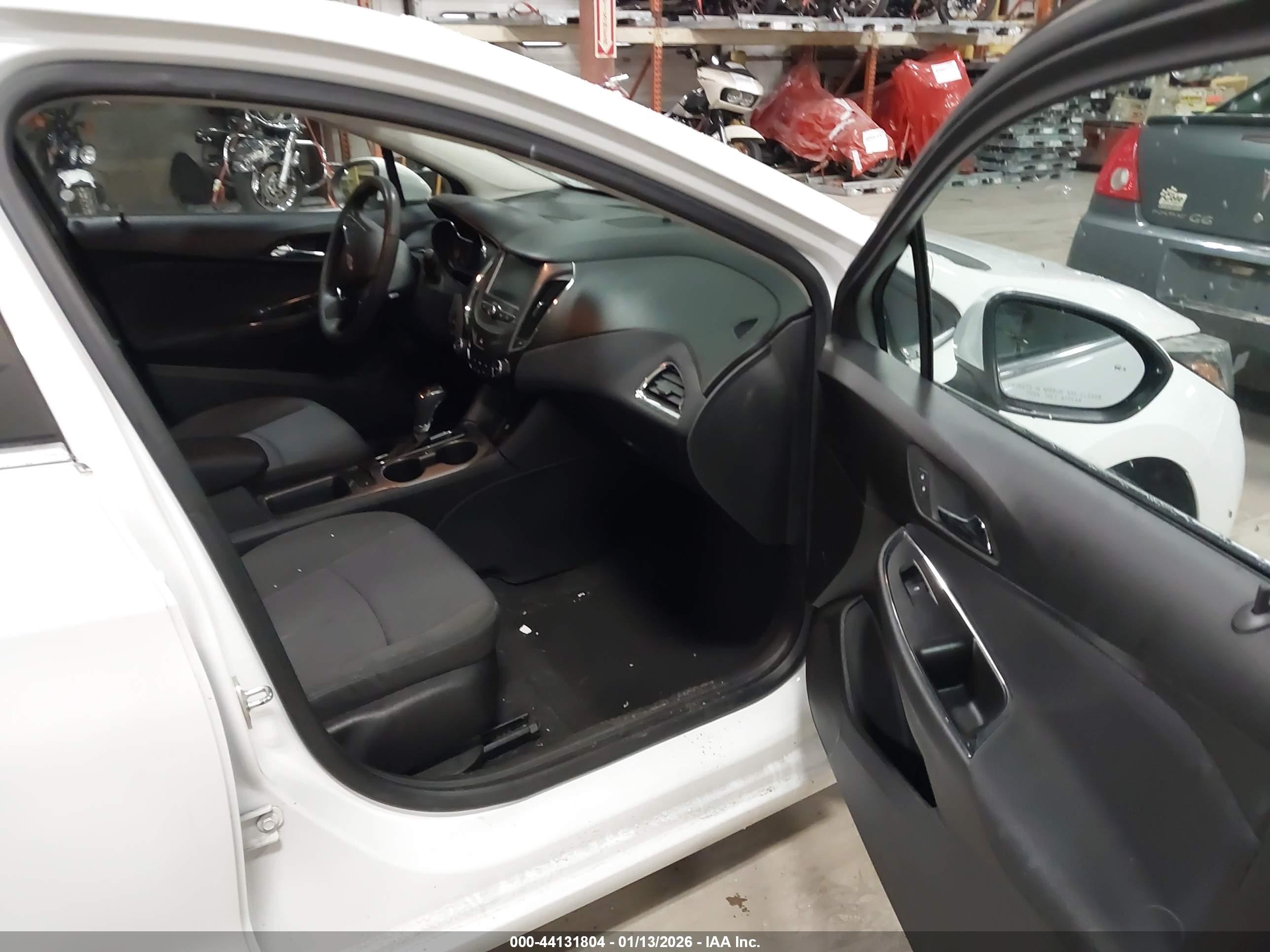 CHEVROLET CRUZE image 5