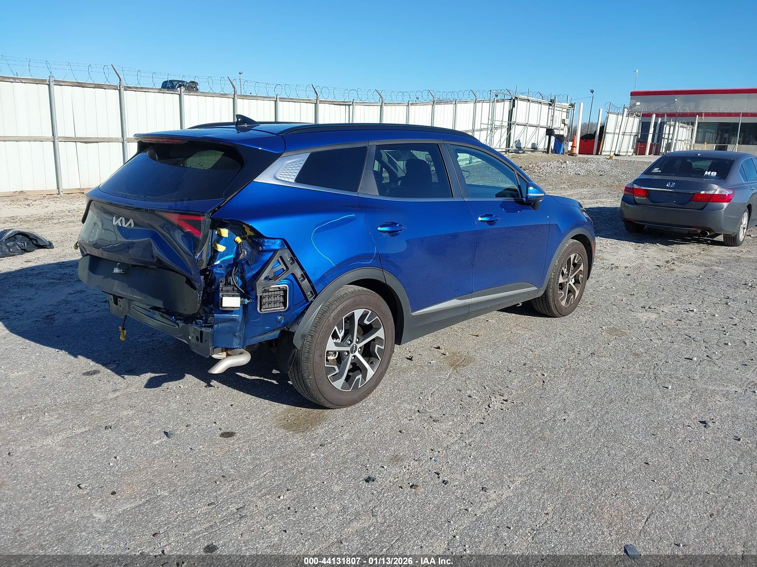 KIA SPORTAGE image 4