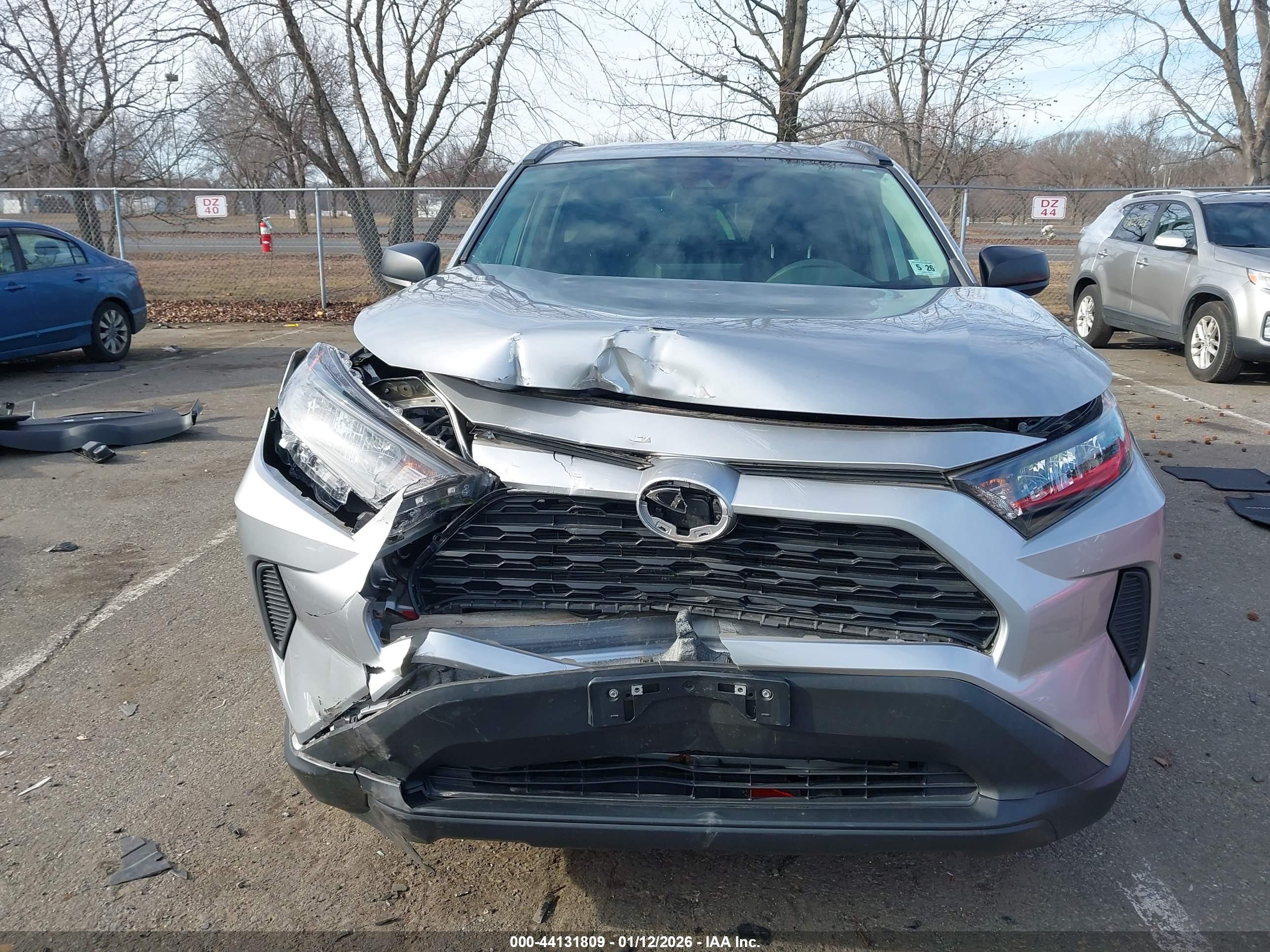 TOYOTA RAV4 image 6