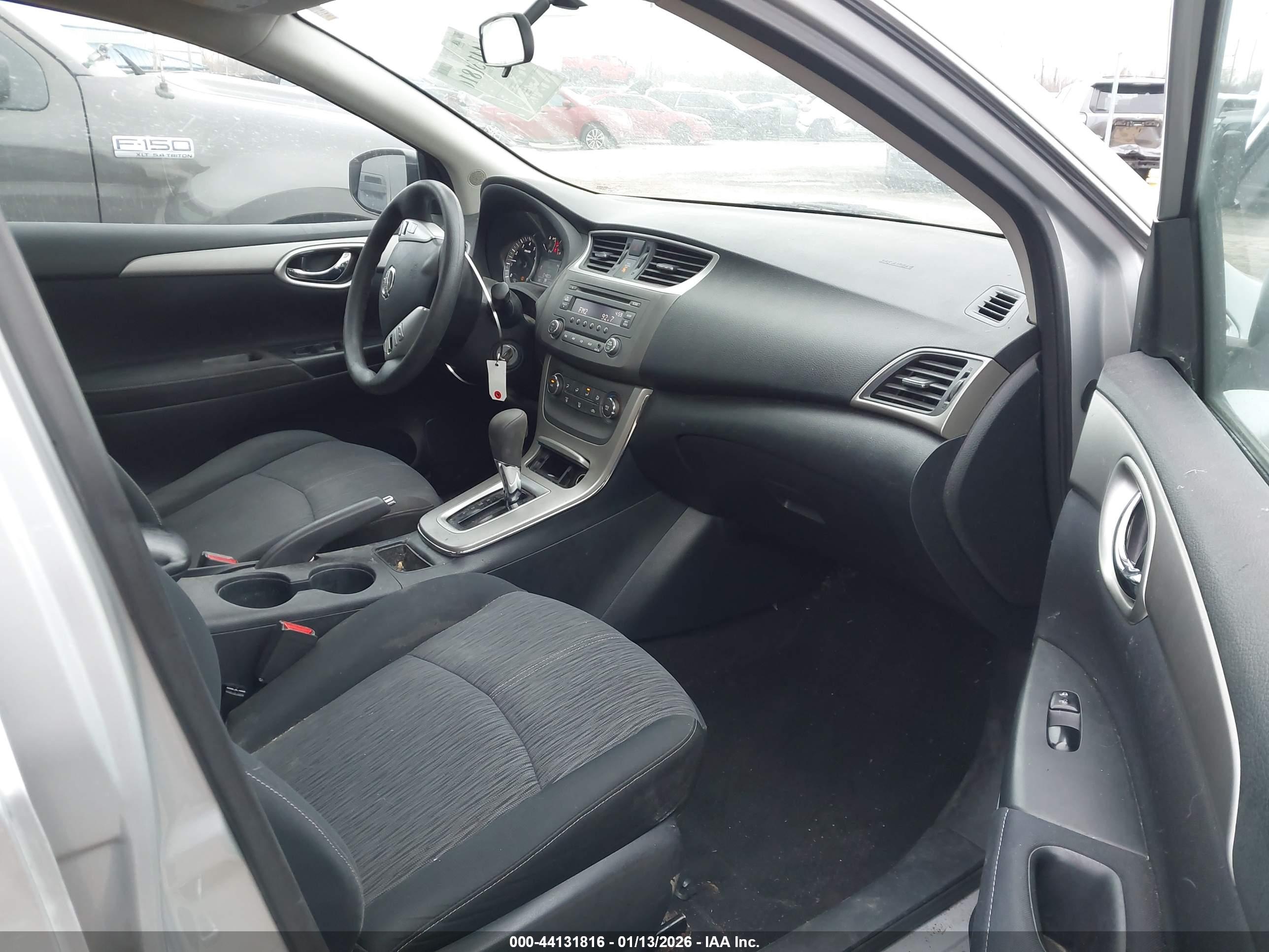 NISSAN SENTRA image 5