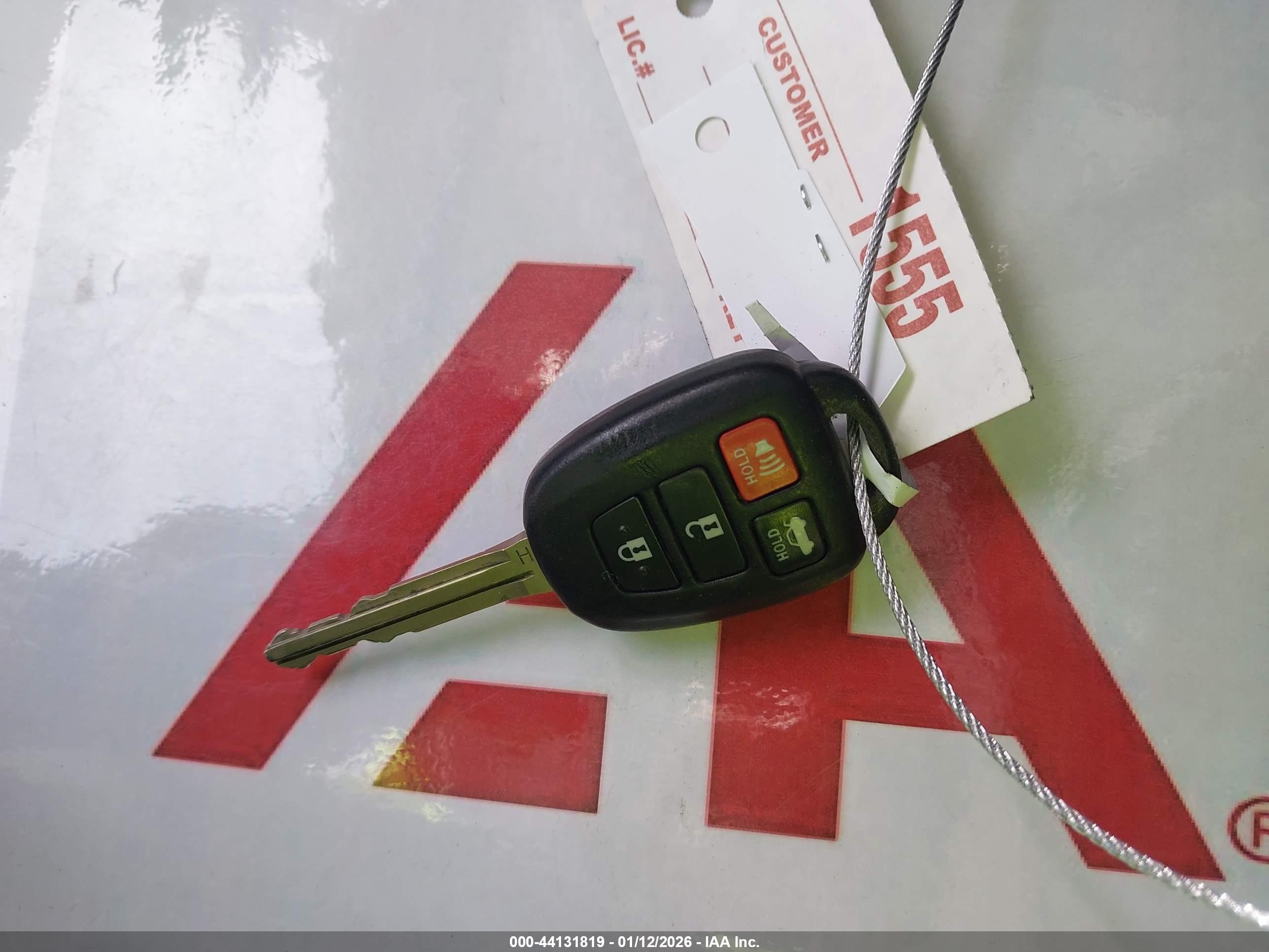 TOYOTA COROLLA image 11