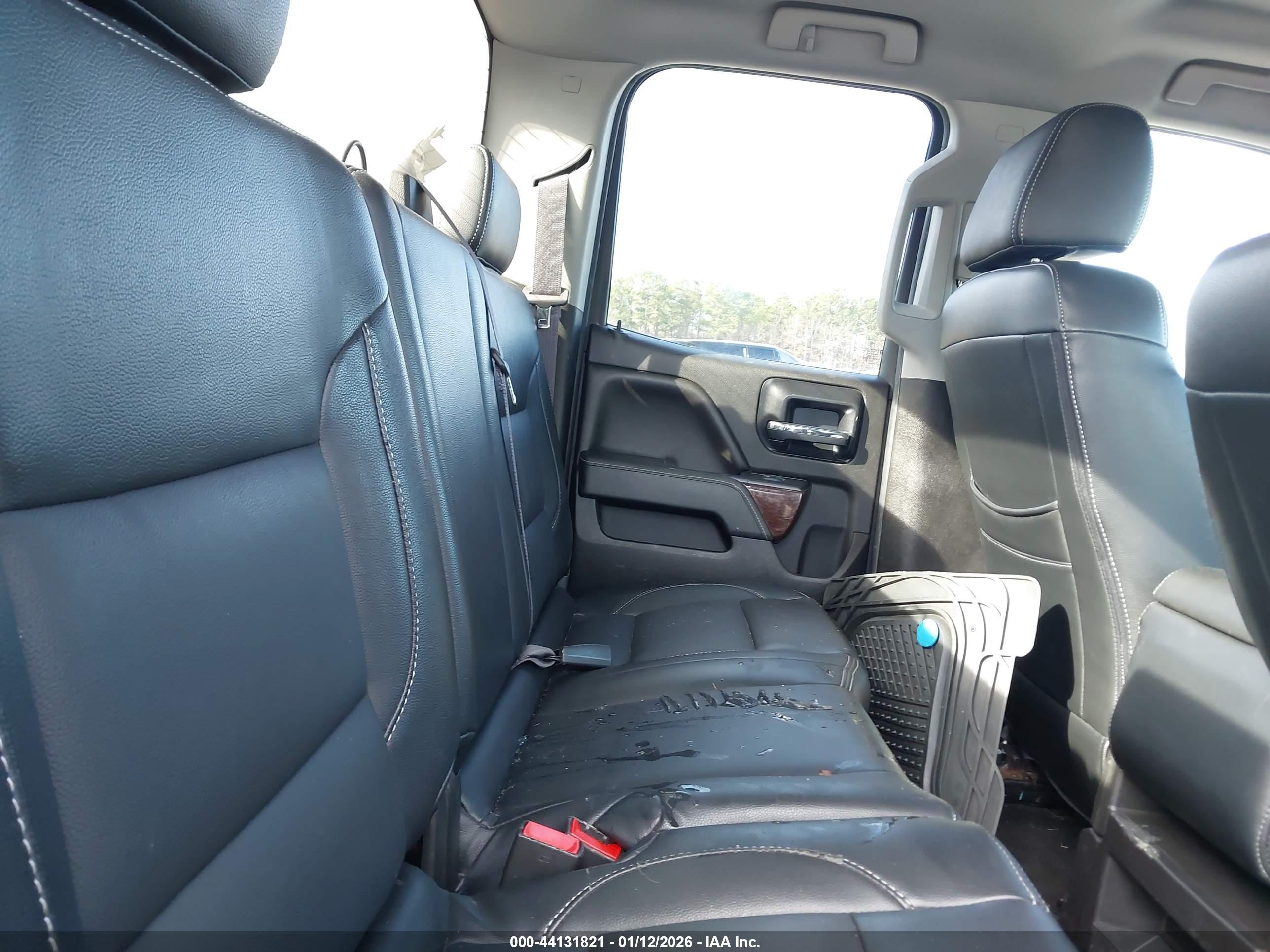 GMC SIERRA image 8