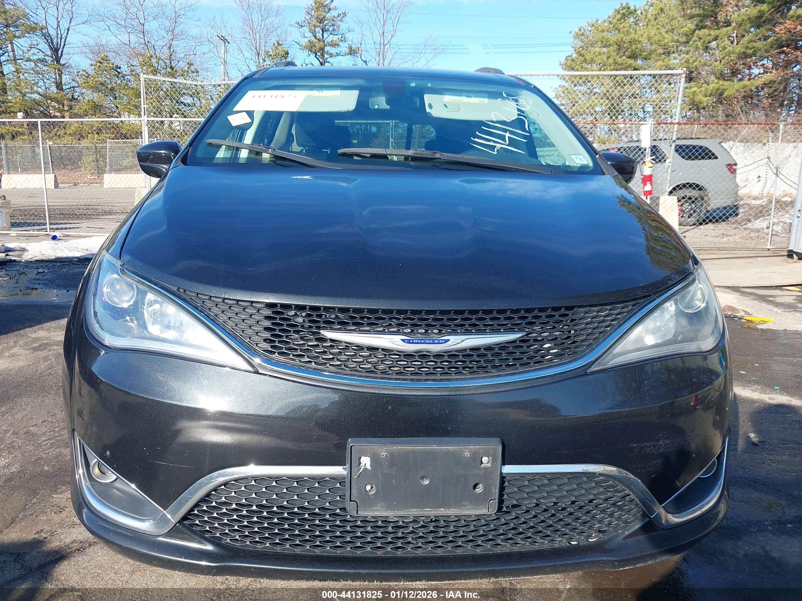 CHRYSLER PACIFICA image 6
