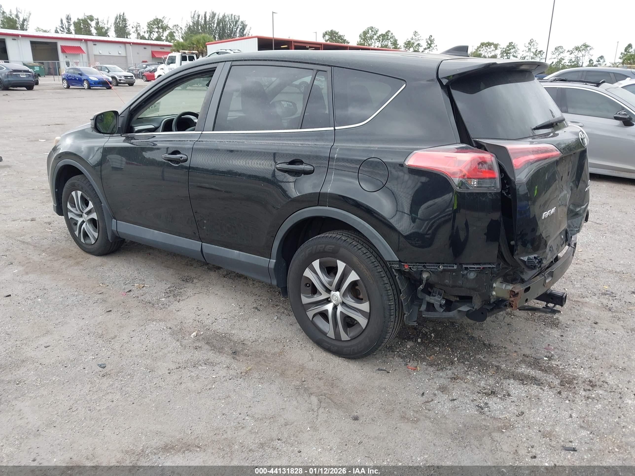 TOYOTA RAV4 image 3