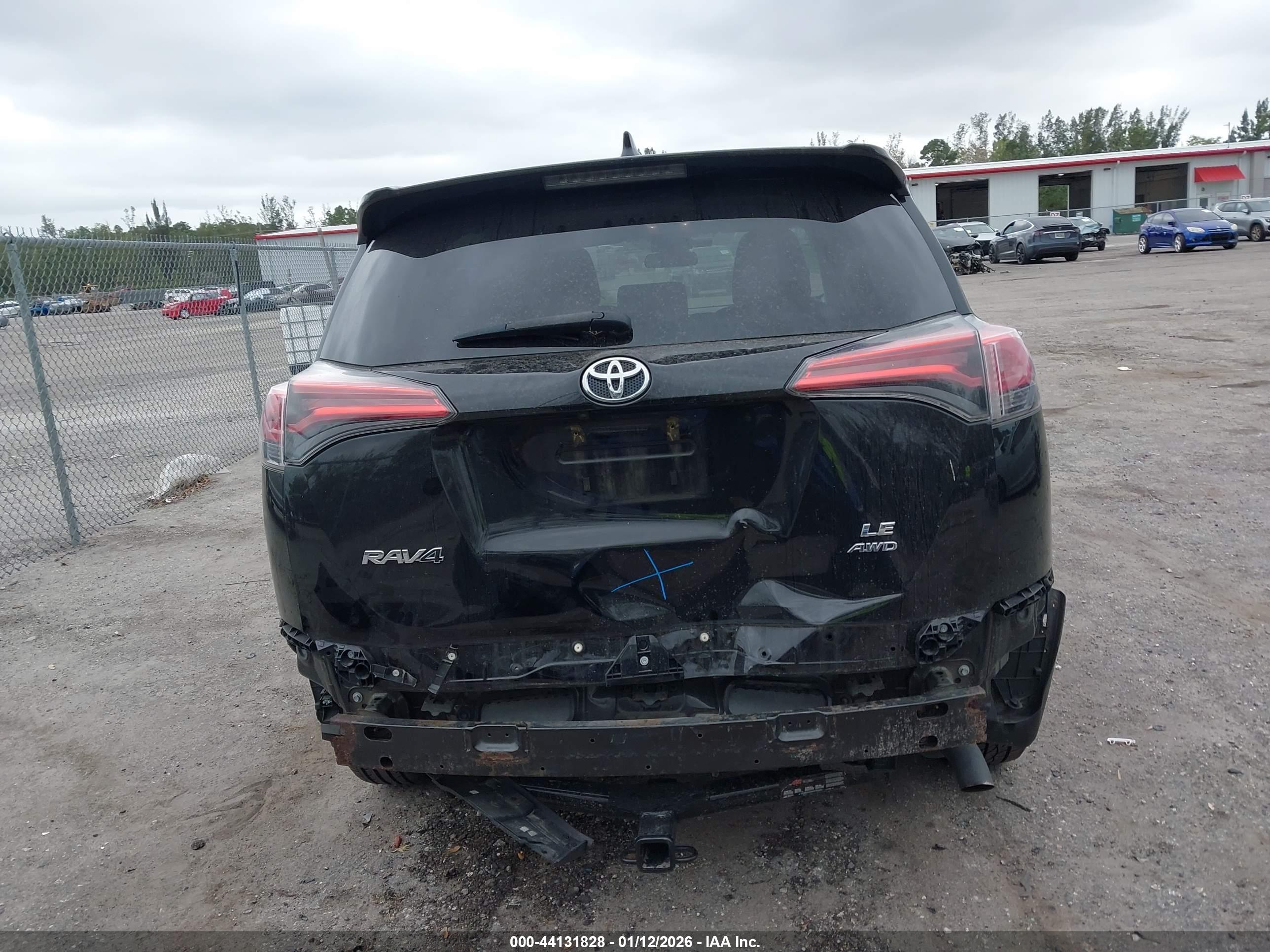 TOYOTA RAV4 image 6